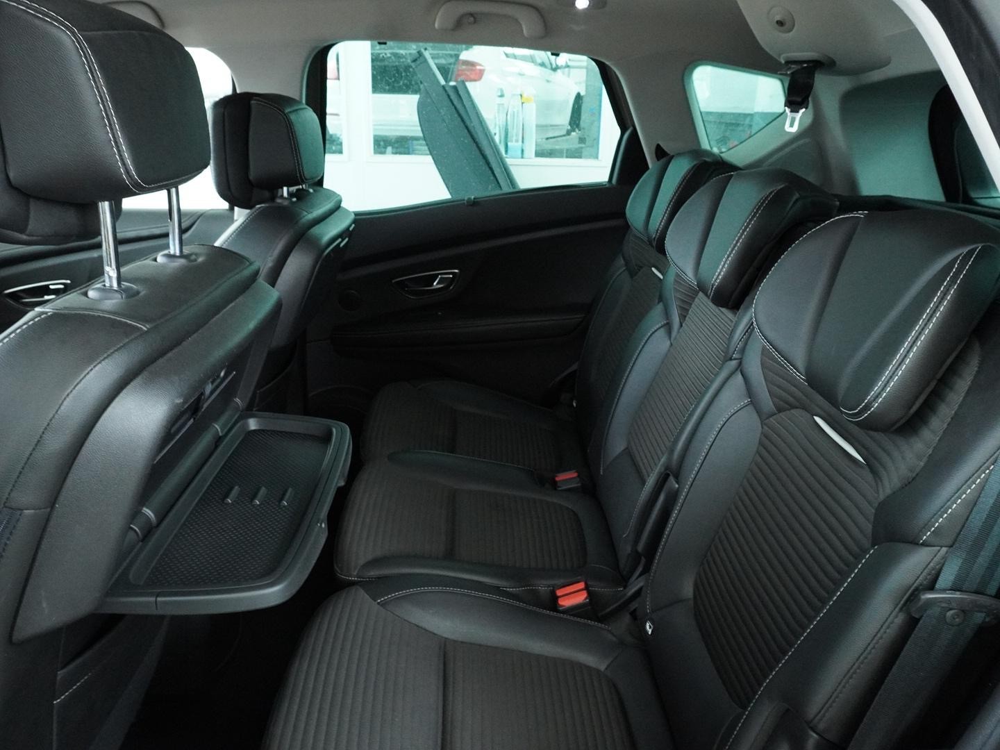 RENAULT Scénic 1.6 dCi Bose EDC-image-4