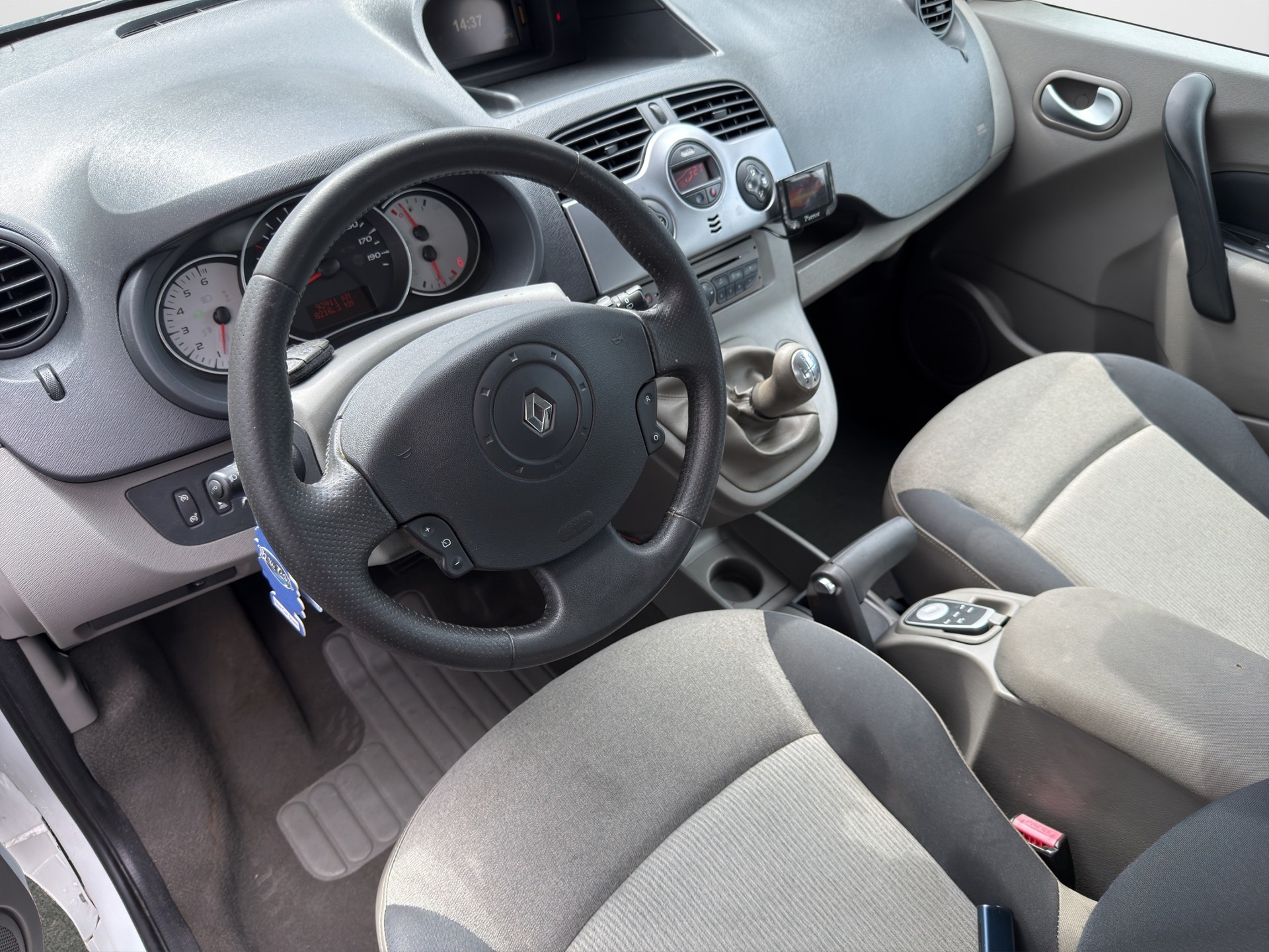 RENAULT Kangoo 1.6 16V Expression-image-9