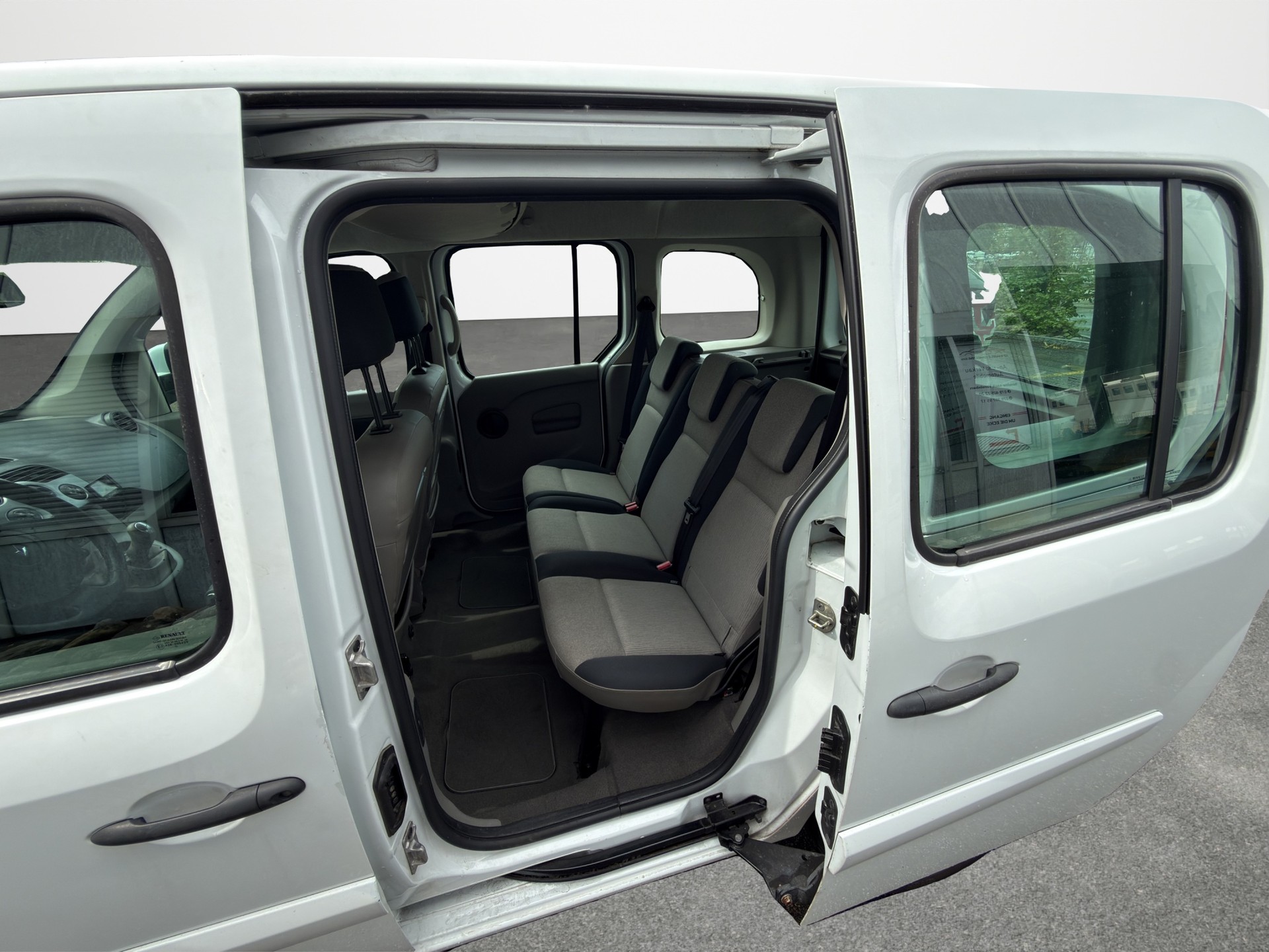 RENAULT Kangoo 1.6 16V Expression-image-12