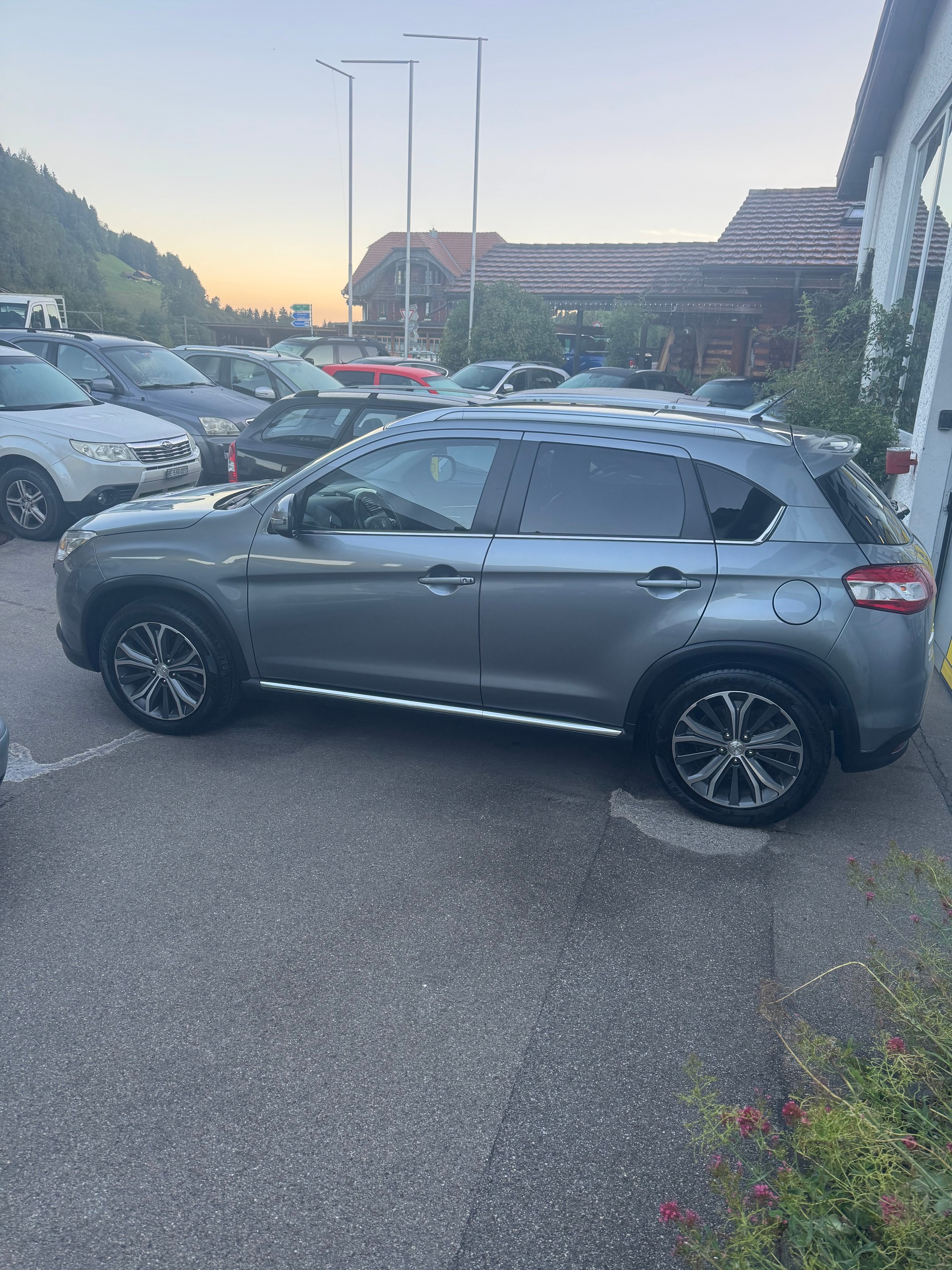 PEUGEOT 4008 1.8 HDi Allure 4WD-showroom-element-2