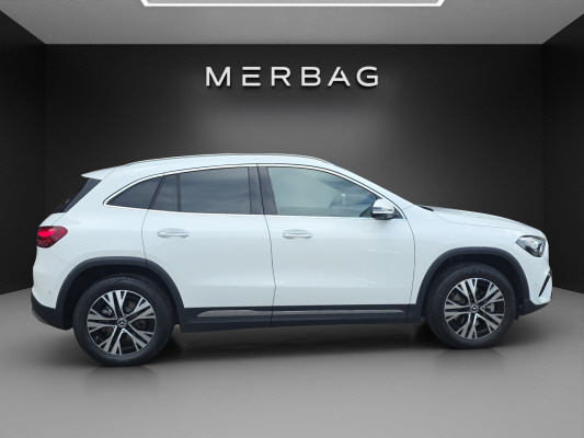 MERCEDES-BENZ GLA 250 4Matic Swiss Star-image-2