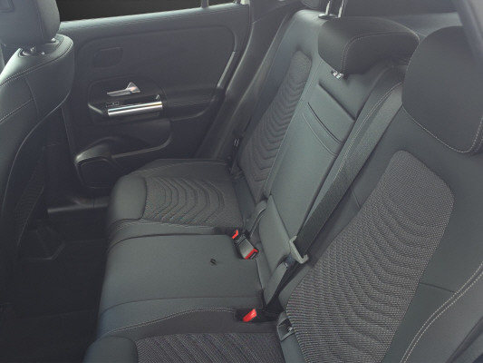 MERCEDES-BENZ GLA 250 4Matic Swiss Star-image-8