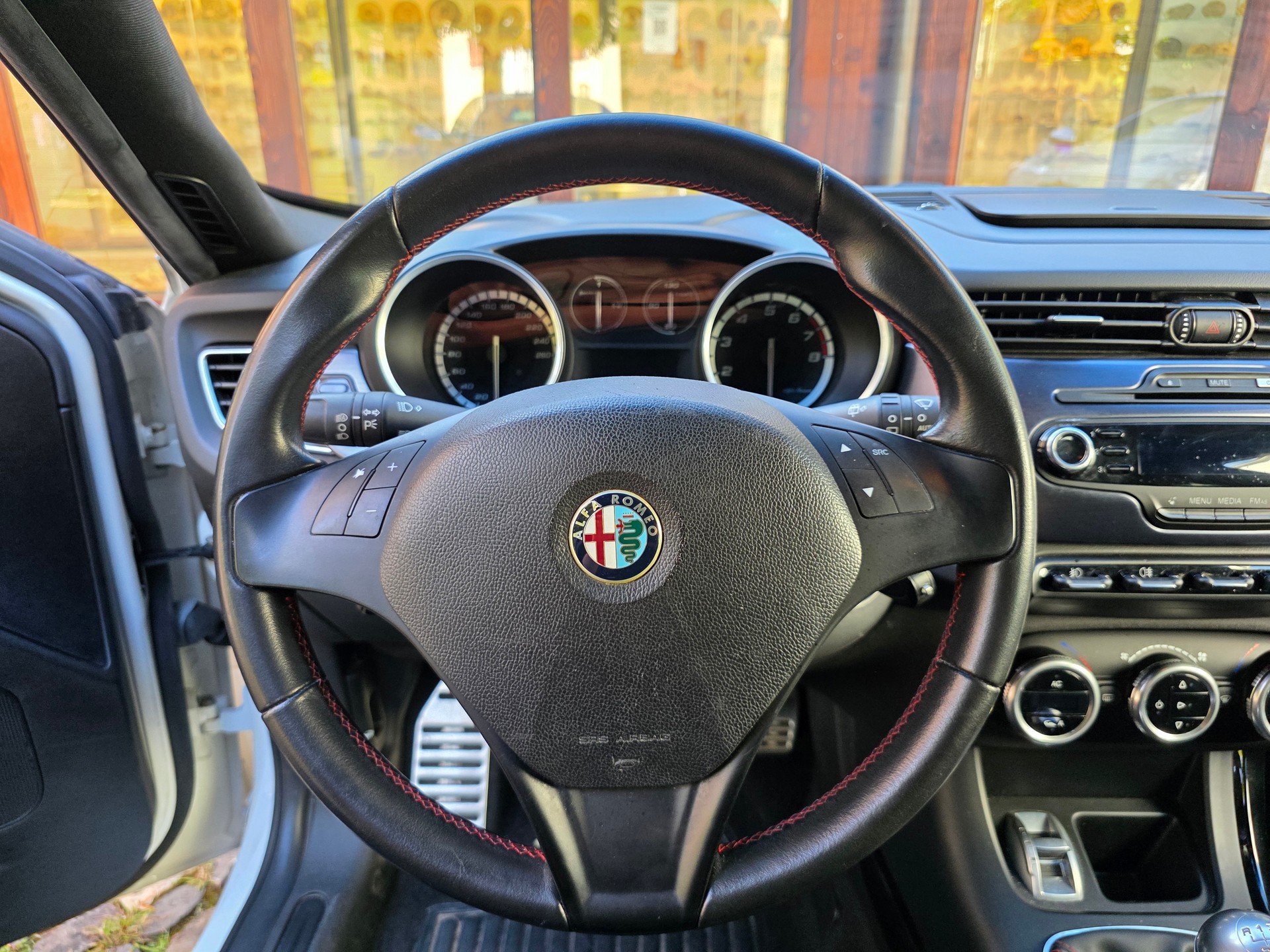 ALFA ROMEO Giulietta 1750 TBi Quadrifoglio Verde-image-13