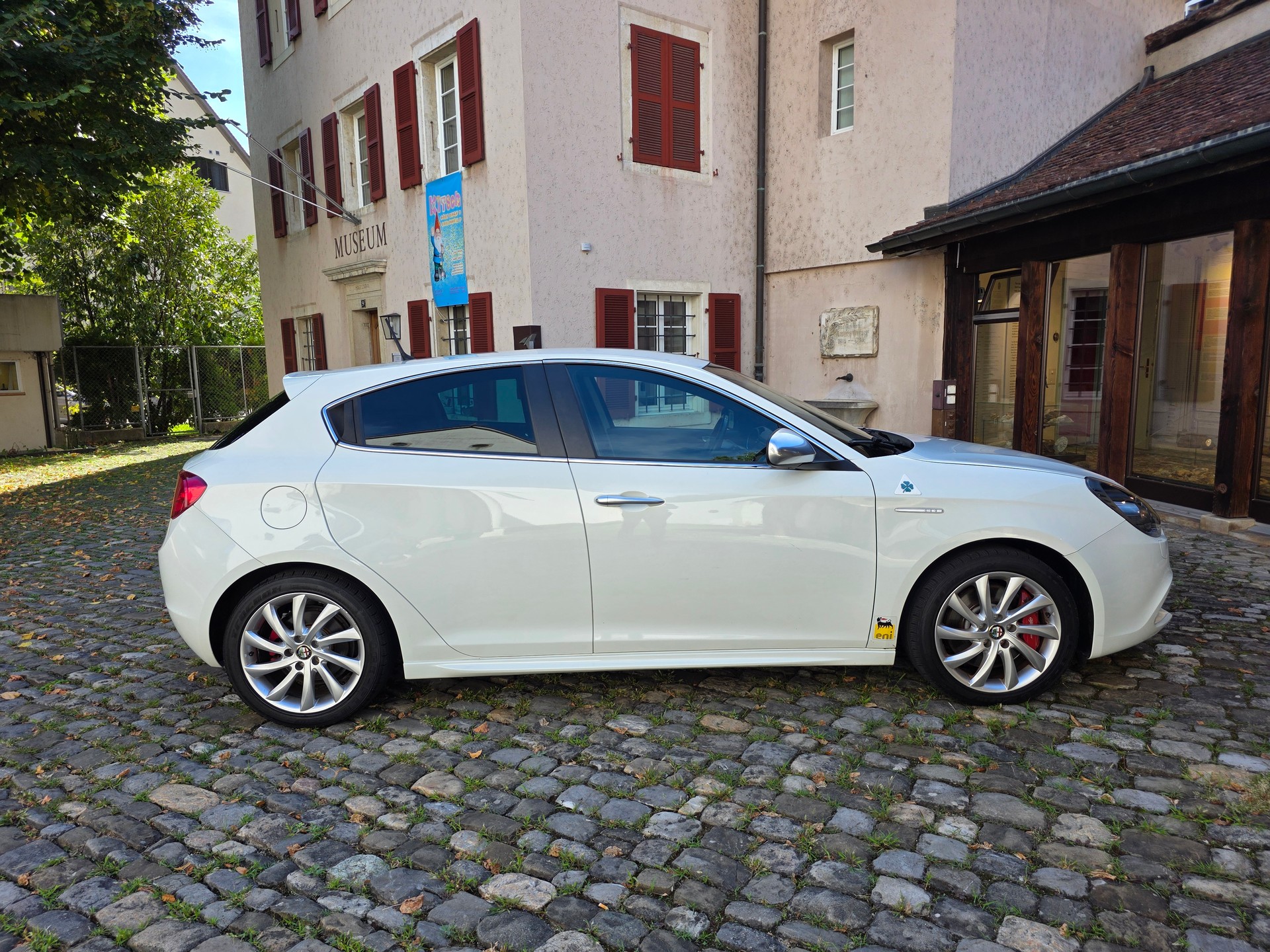 ALFA ROMEO Giulietta 1750 TBi Quadrifoglio Verde-image-9