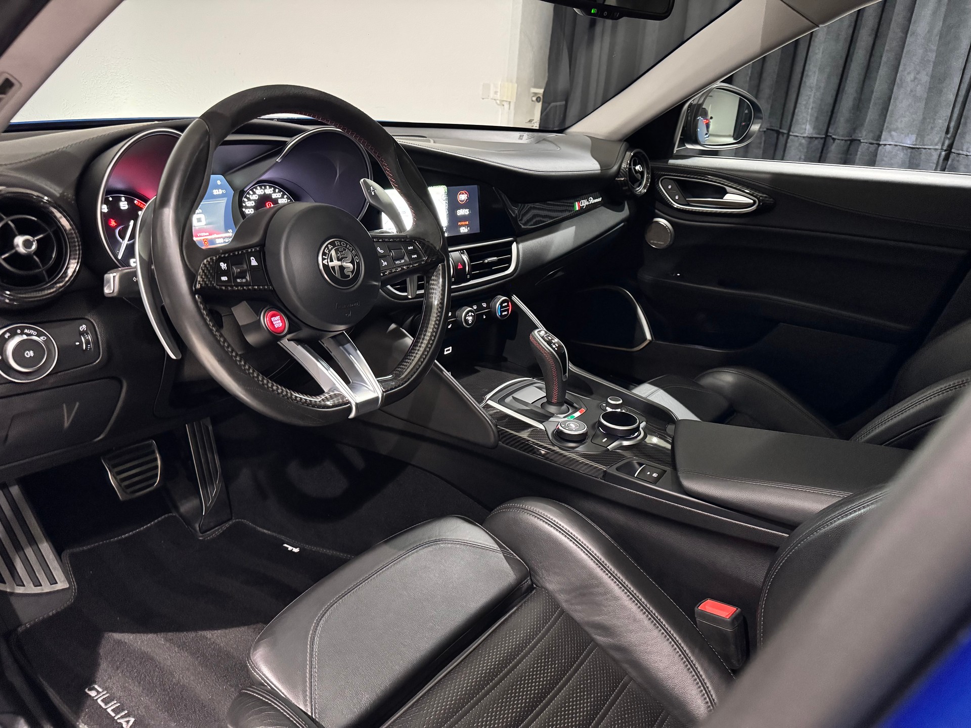 ALFA ROMEO Giulia 2.0 Veloce Q4 Automatic | CH |-image-13