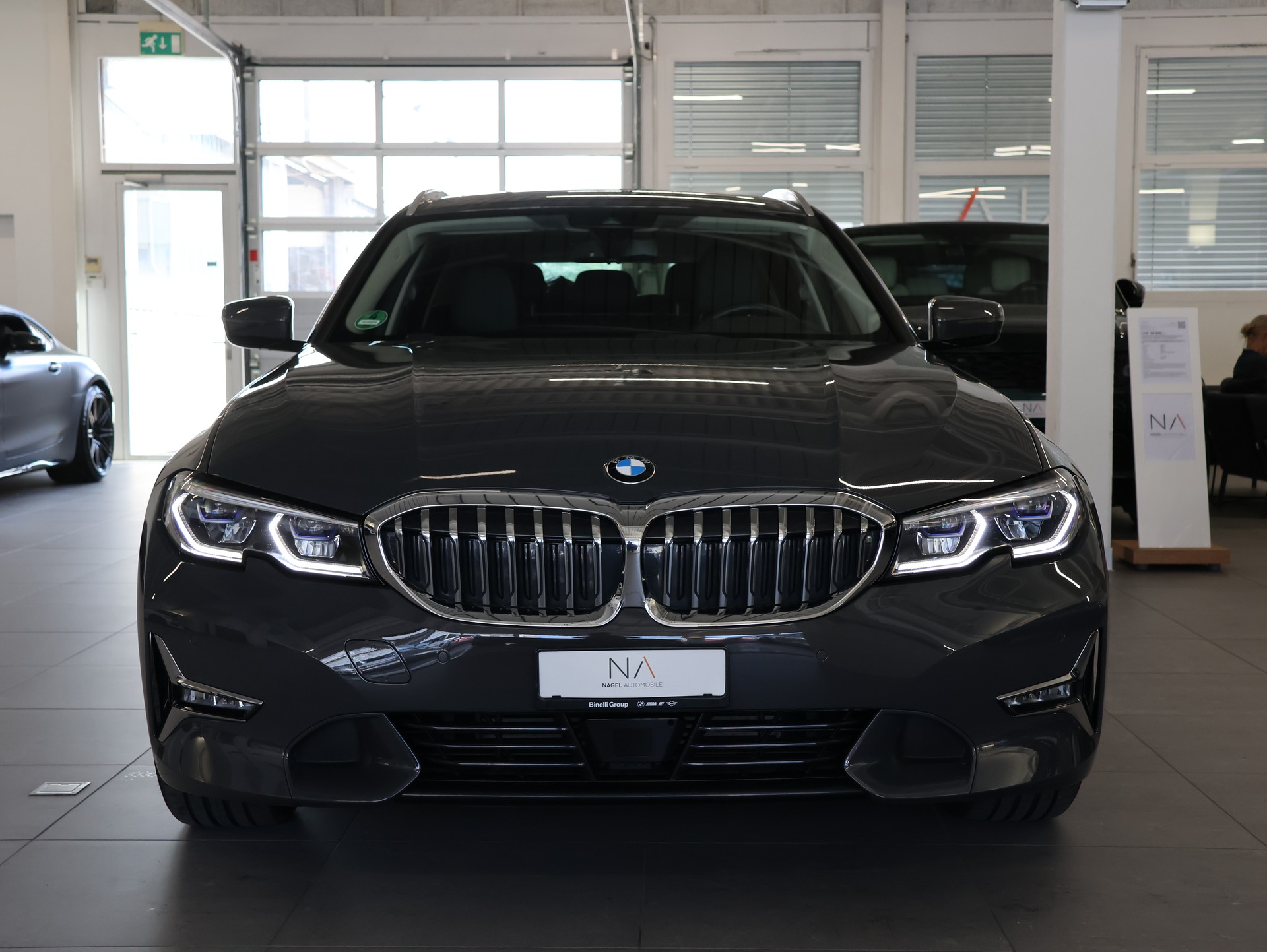 BMW 320d xDrive 48V Touring Luxury Line Steptronic * DRAVIT-GRAU LACKIERUNG*-showroom-element-2