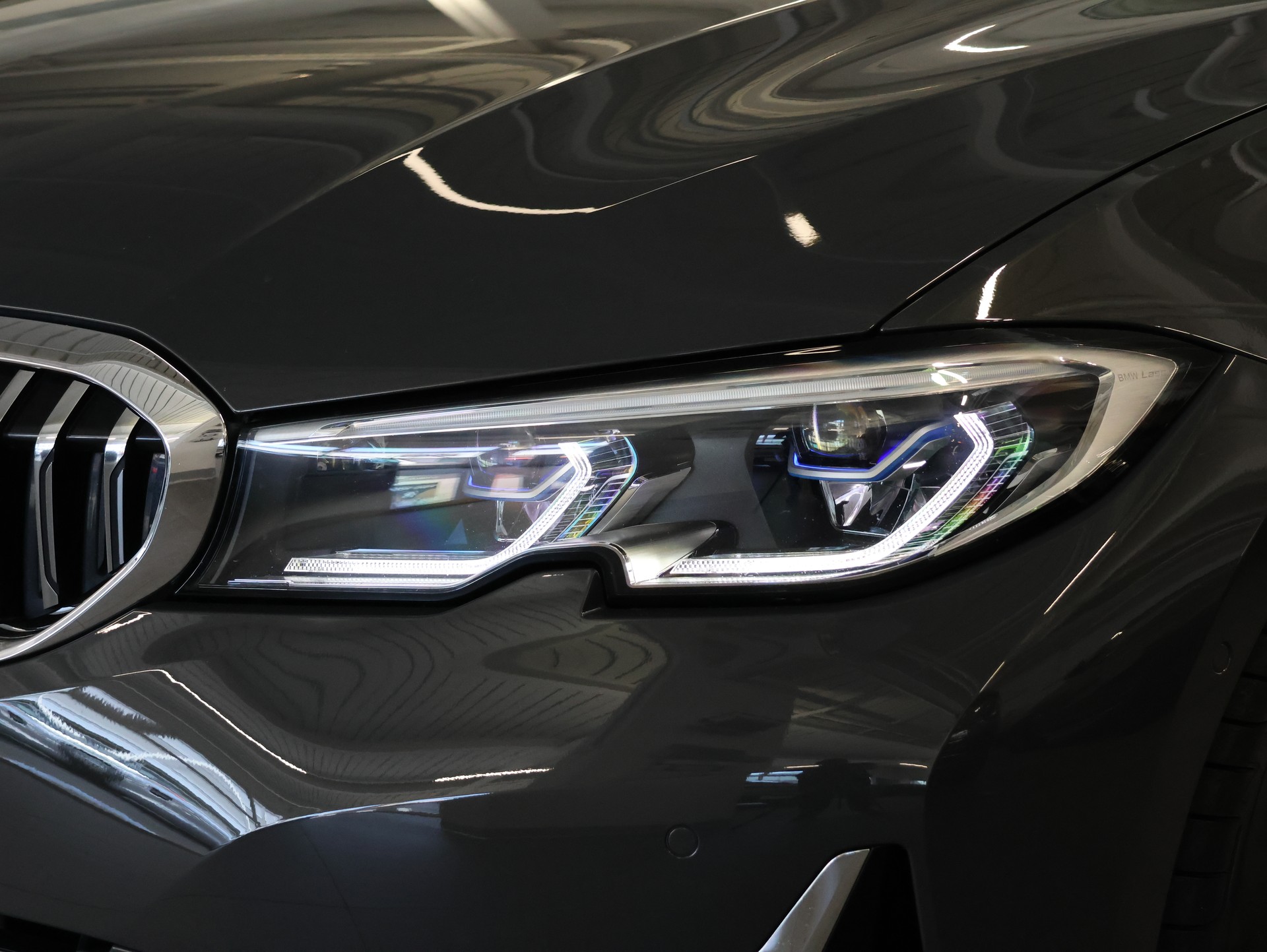 BMW 320d xDrive 48V Touring Luxury Line Steptronic * DRAVIT-GRAU LACKIERUNG*-image-4