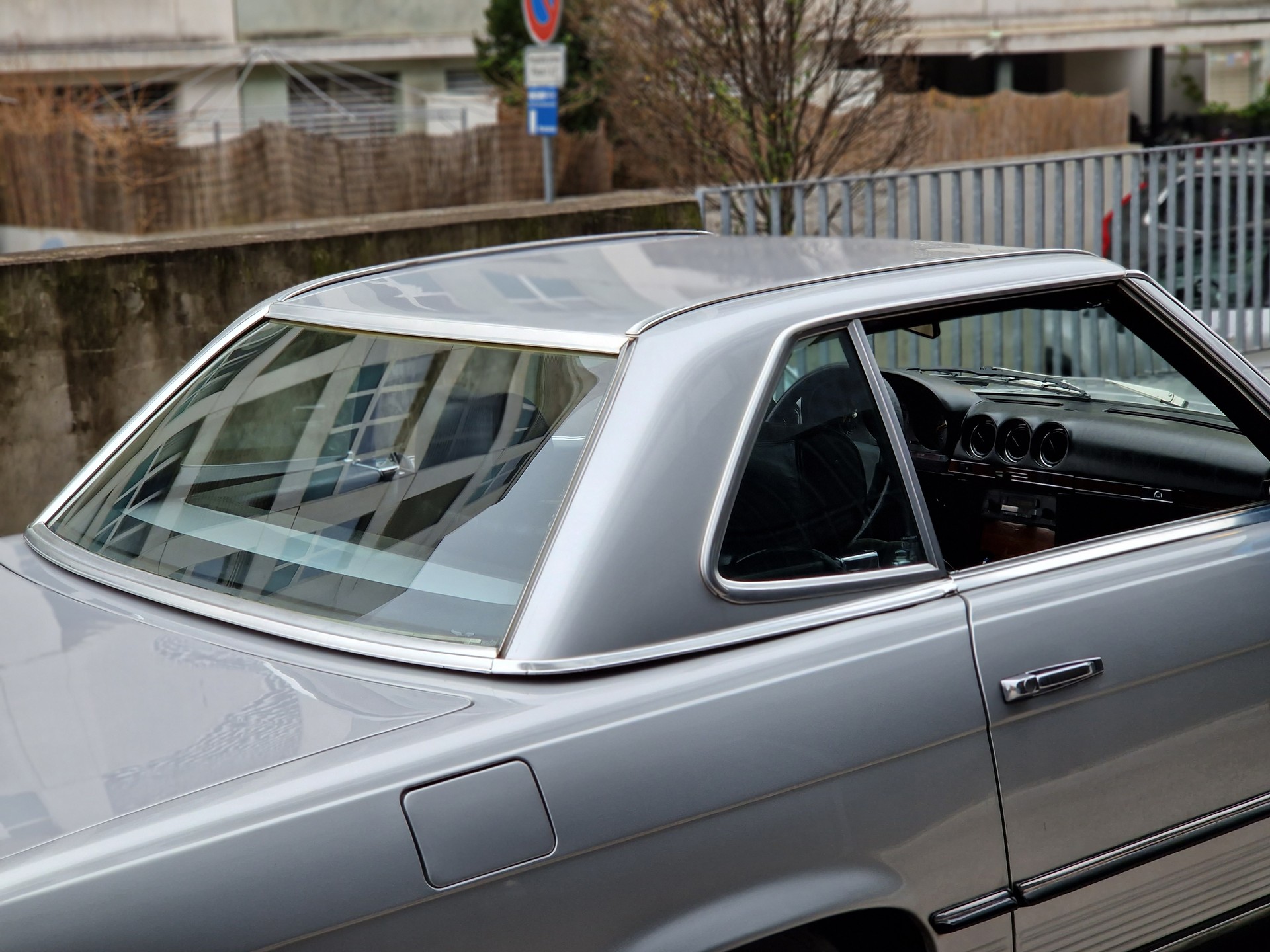 MERCEDES-BENZ 380 SL Automatic - excellent état- hard-top- intérieur cuir- spoiler AMG - expertisée vétéran 01.2024.-image-7