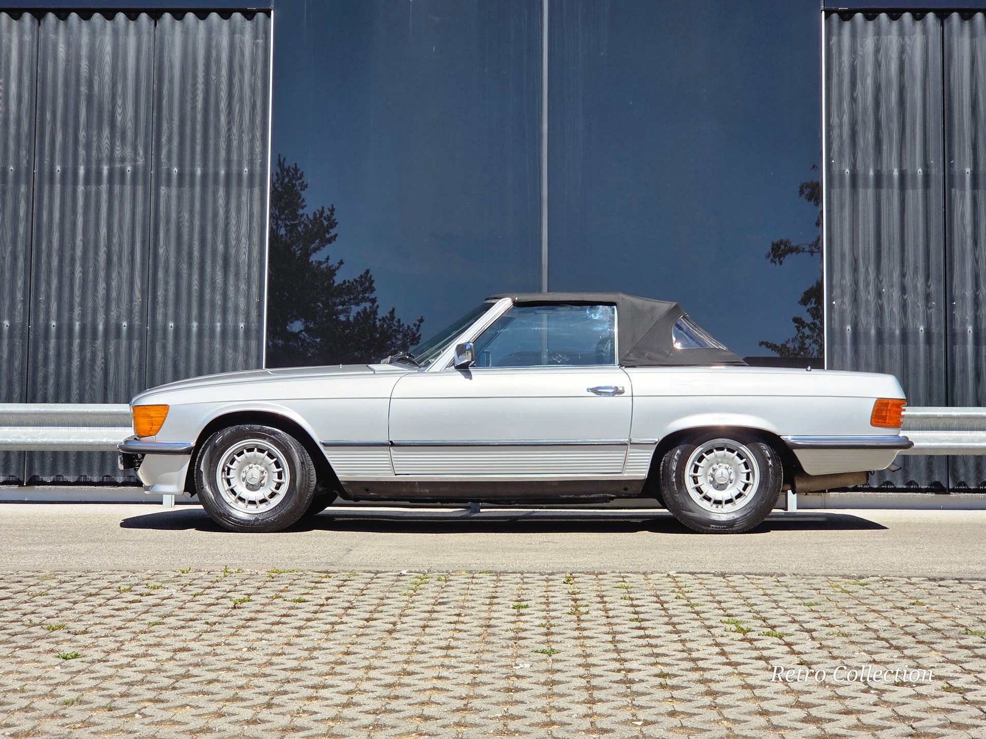 MERCEDES-BENZ 380 SL Automatic - excellent état- hard-top- intérieur cuir- spoiler AMG - expertisée vétéran 01.2024.-image-2