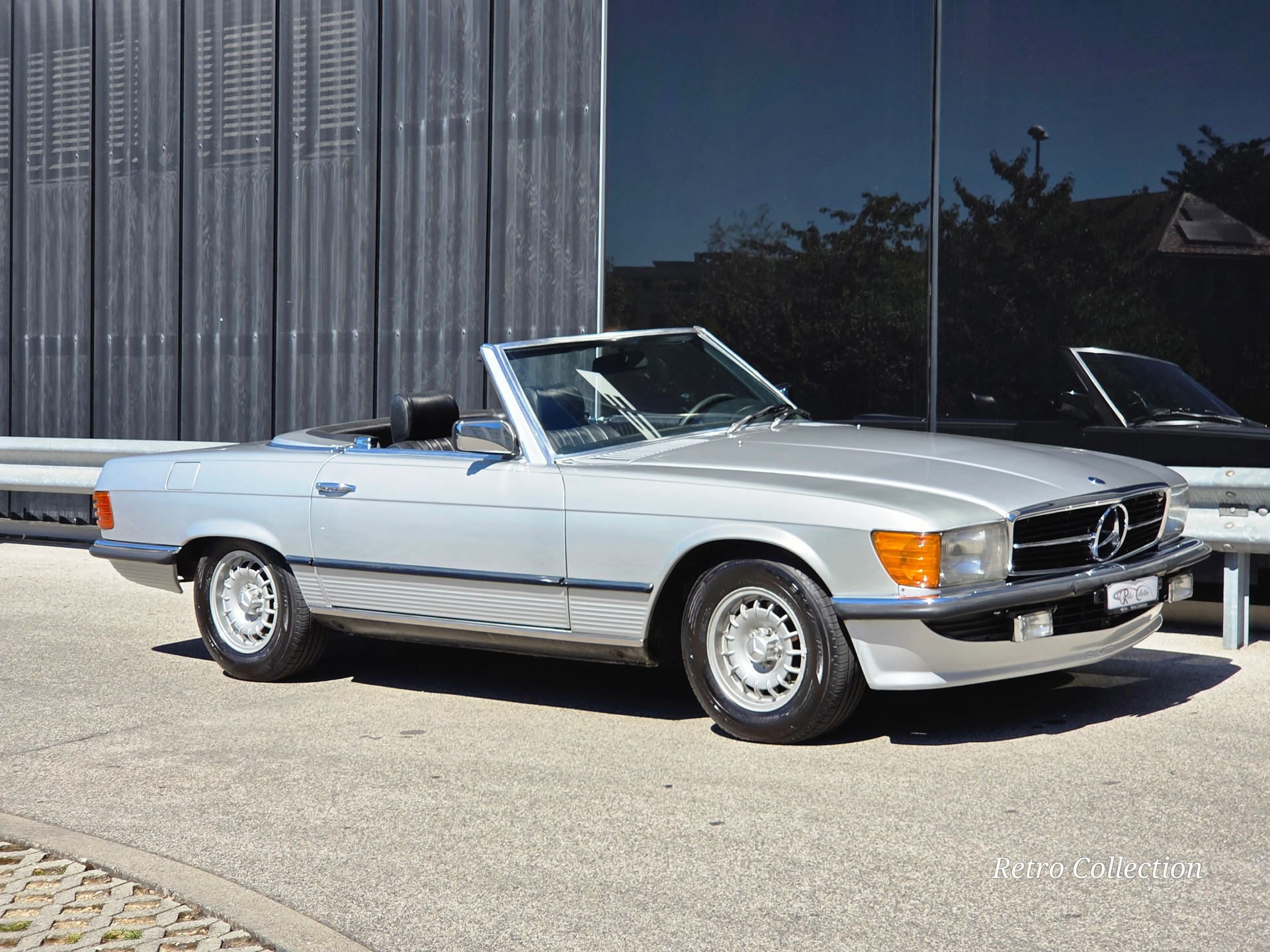 MERCEDES-BENZ 380 SL Automatic - excellent état- hard-top- intérieur cuir- spoiler AMG - expertisée vétéran 01.2024.-image-3