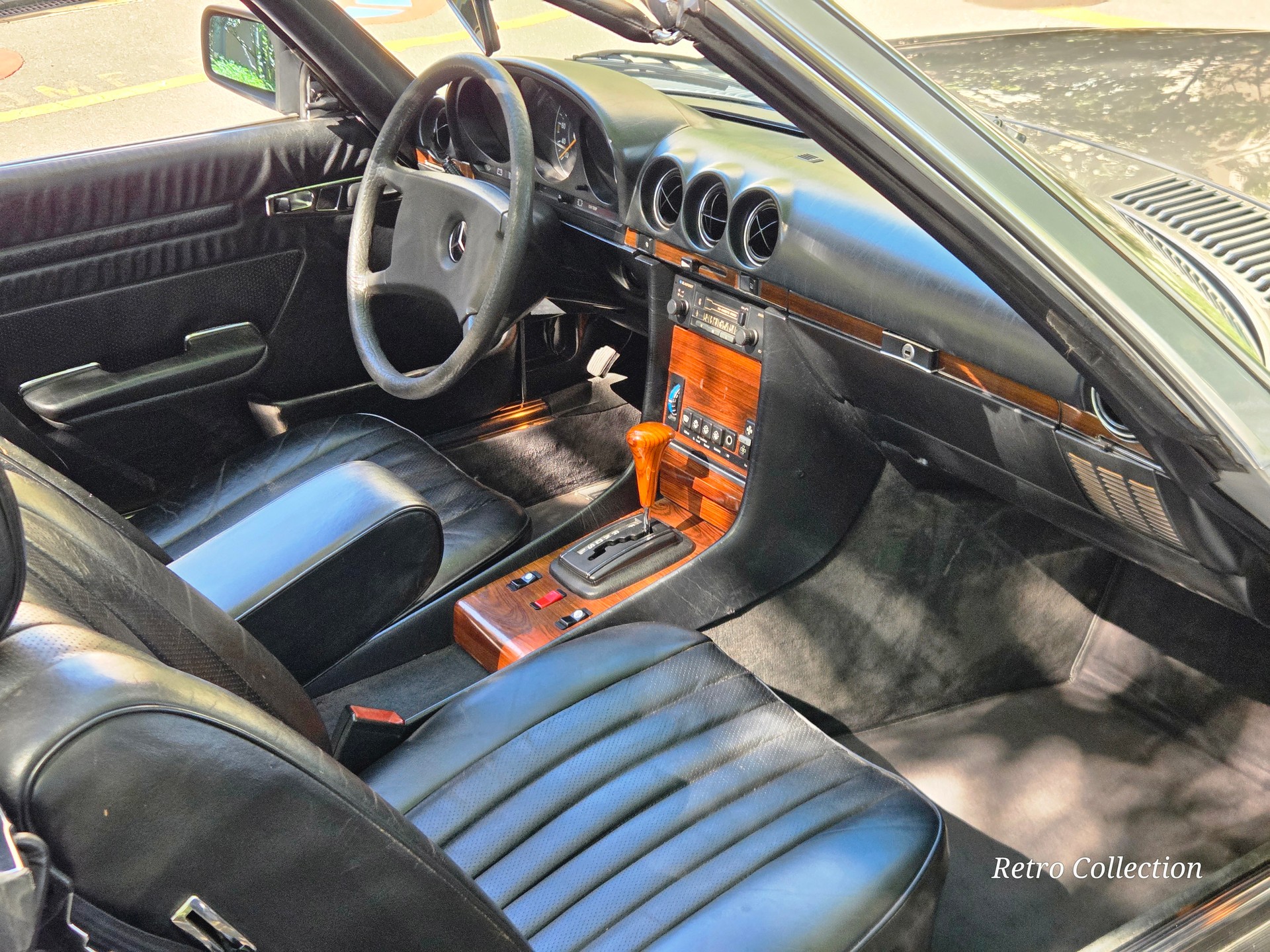 MERCEDES-BENZ 380 SL Automatic - excellent état- hard-top- intérieur cuir- spoiler AMG - expertisée vétéran 01.2024.-image-9