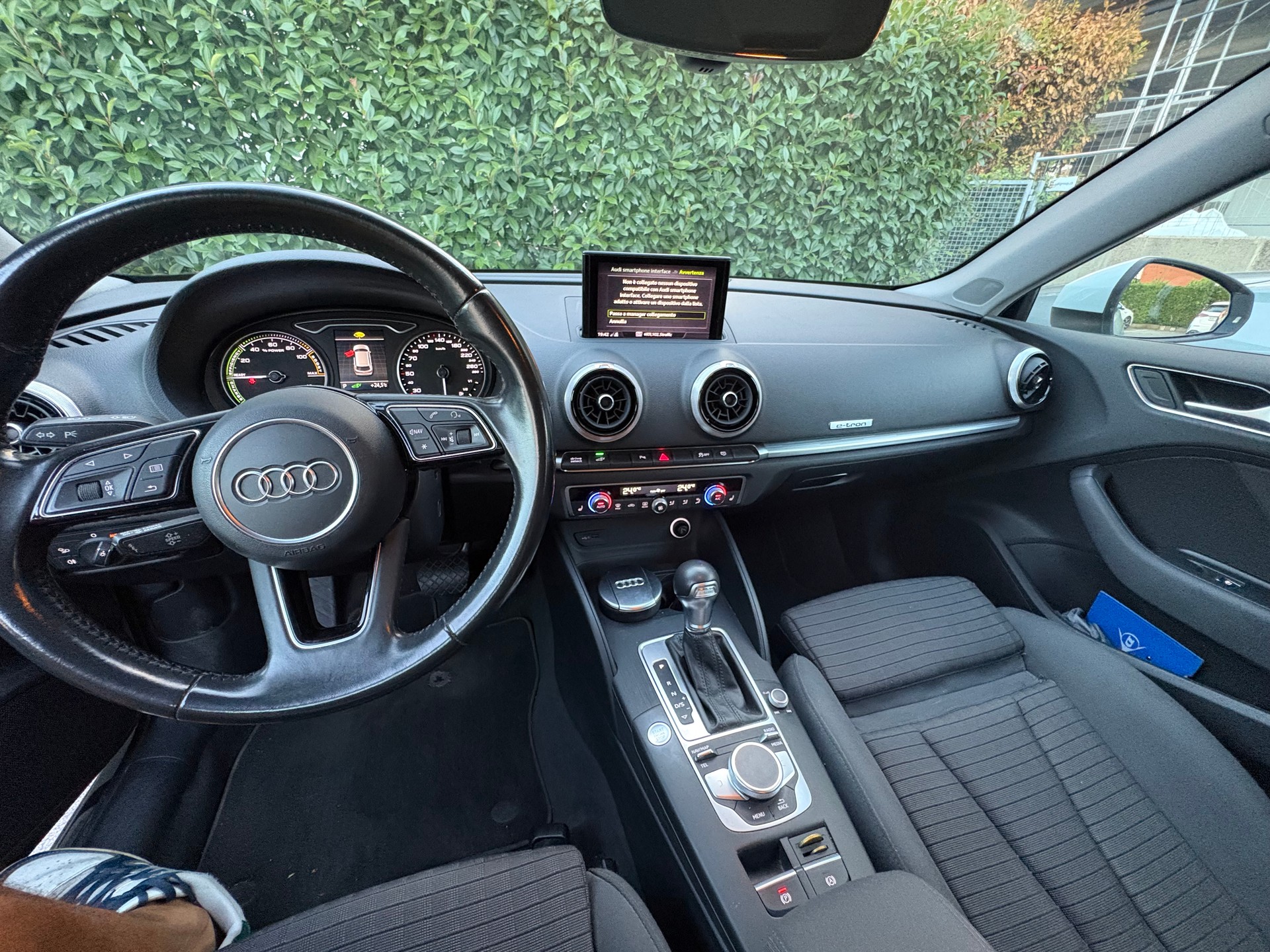 AUDI 1.4 T FSI e-tron Sport S-Tr.-image-3