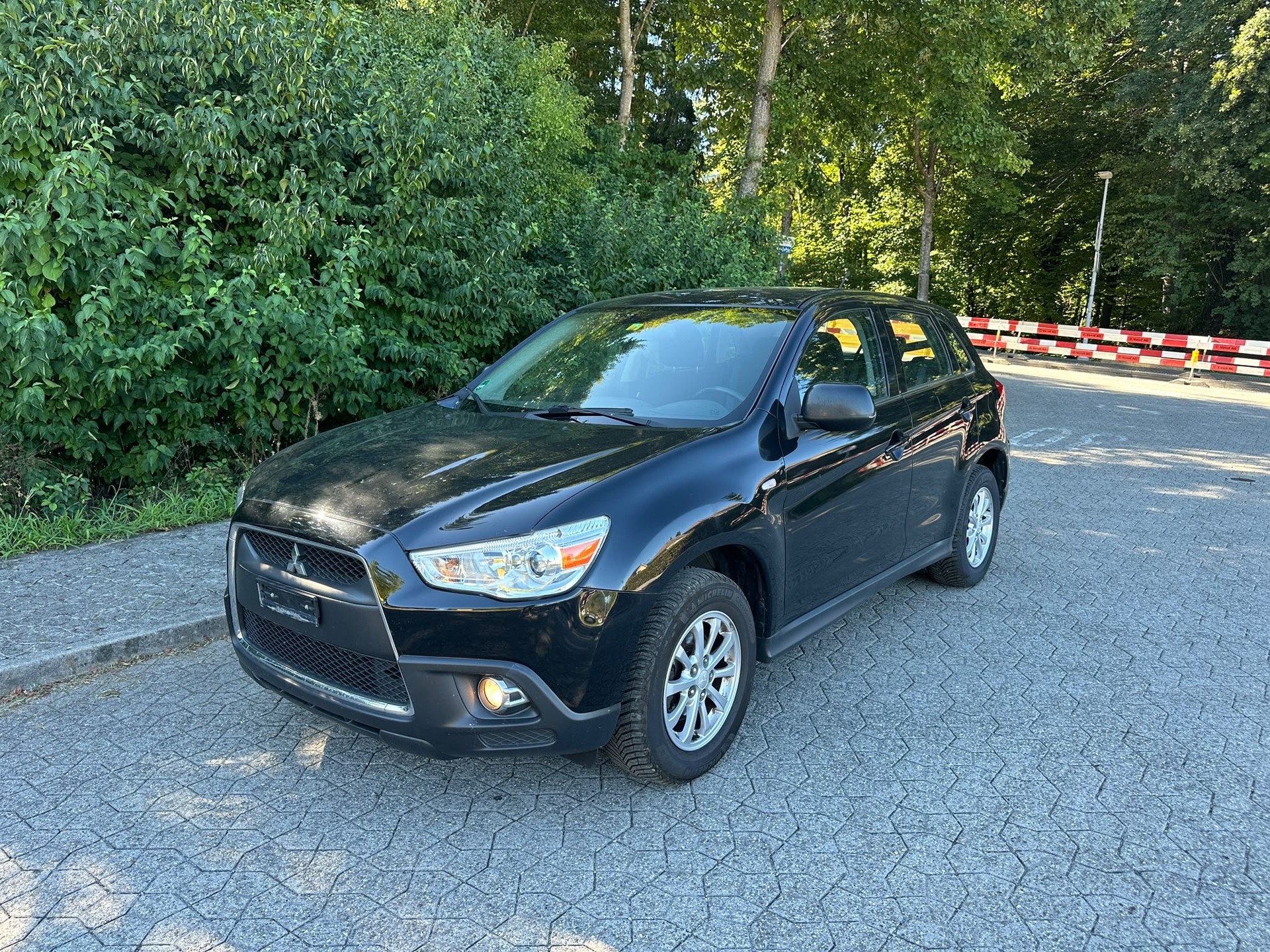 MITSUBISHI ASX 1.8 DID Invite 4WD-image-0