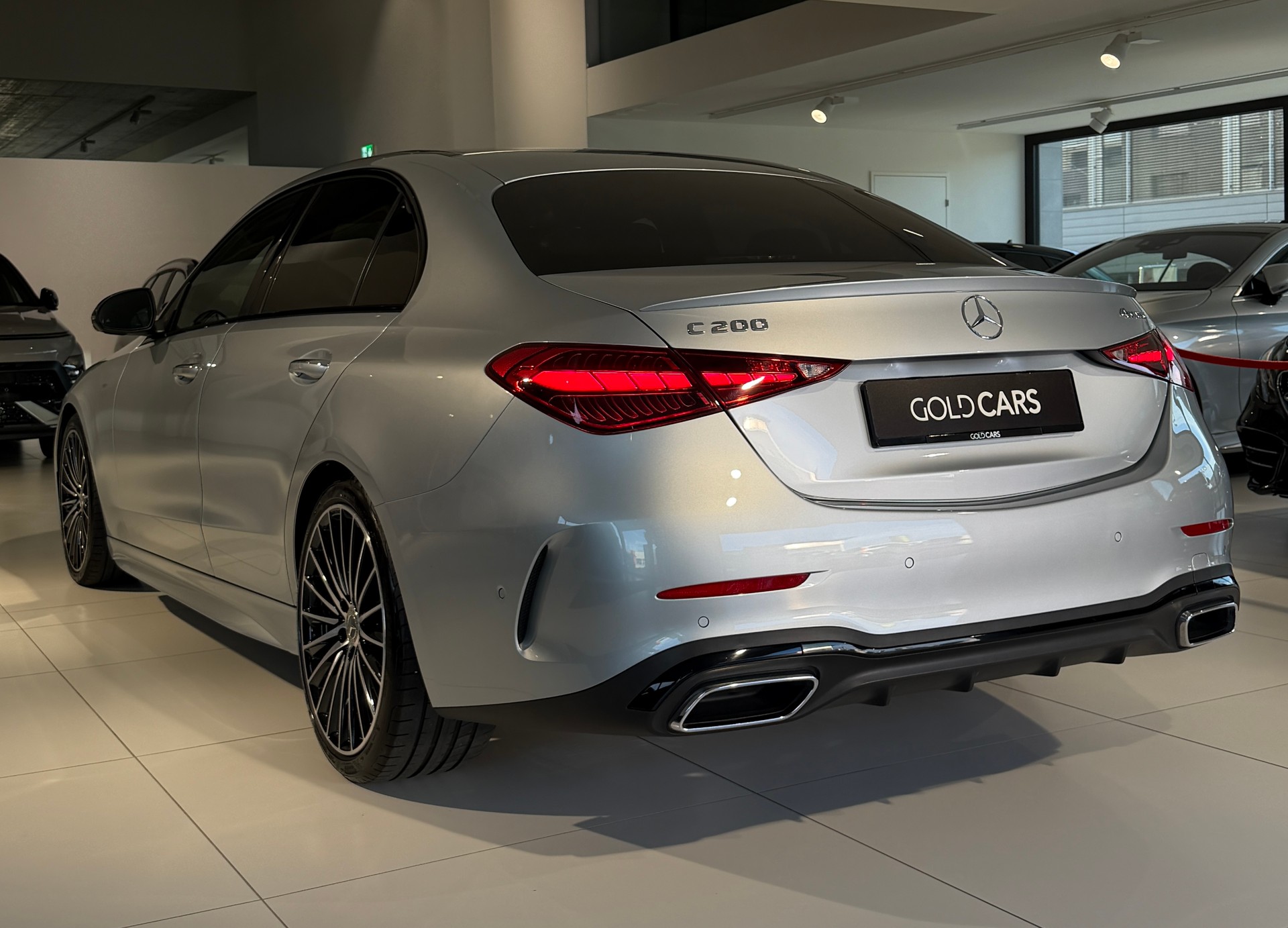 MERCEDES-BENZ C 200 4Matic AMG Line-image-5