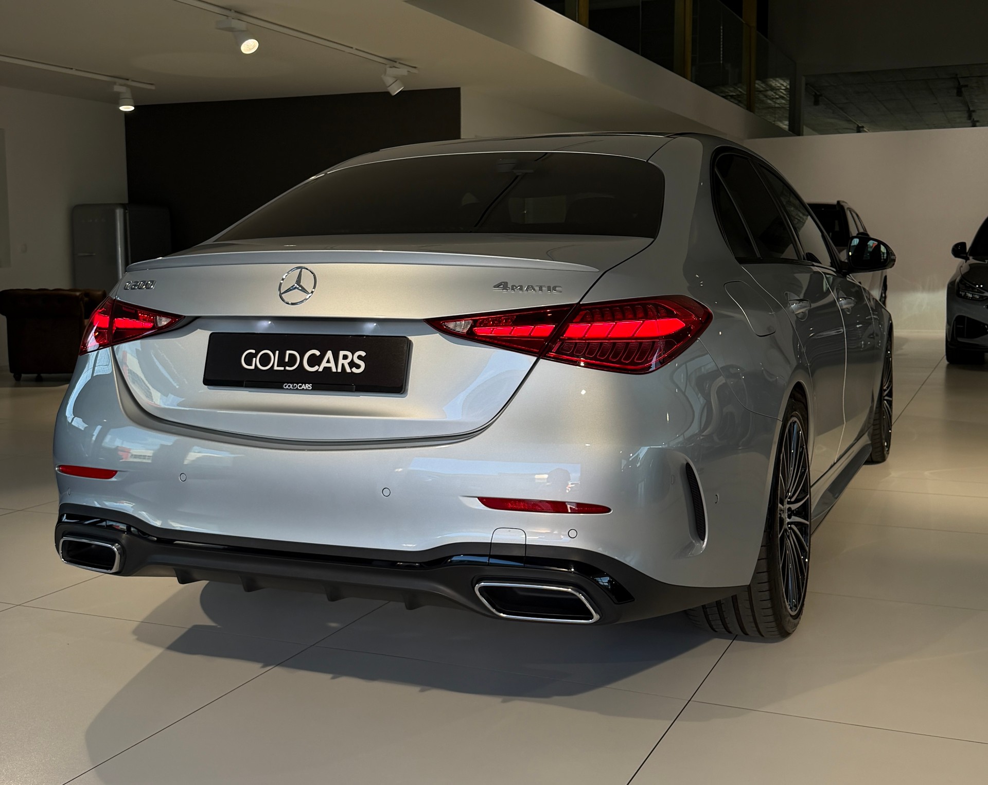 MERCEDES-BENZ C 200 4Matic AMG Line-image-6
