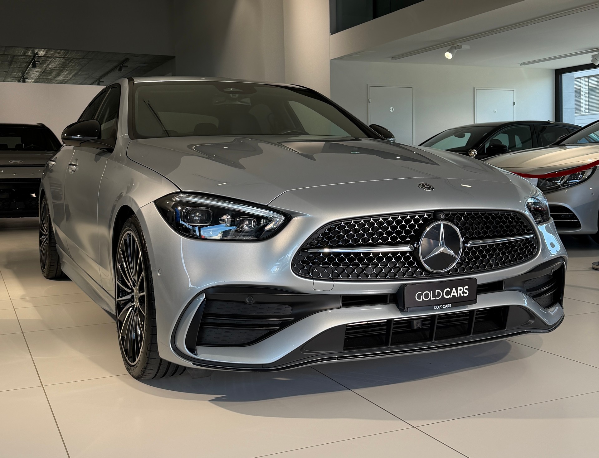 MERCEDES-BENZ C 200 4Matic AMG Line-image-1