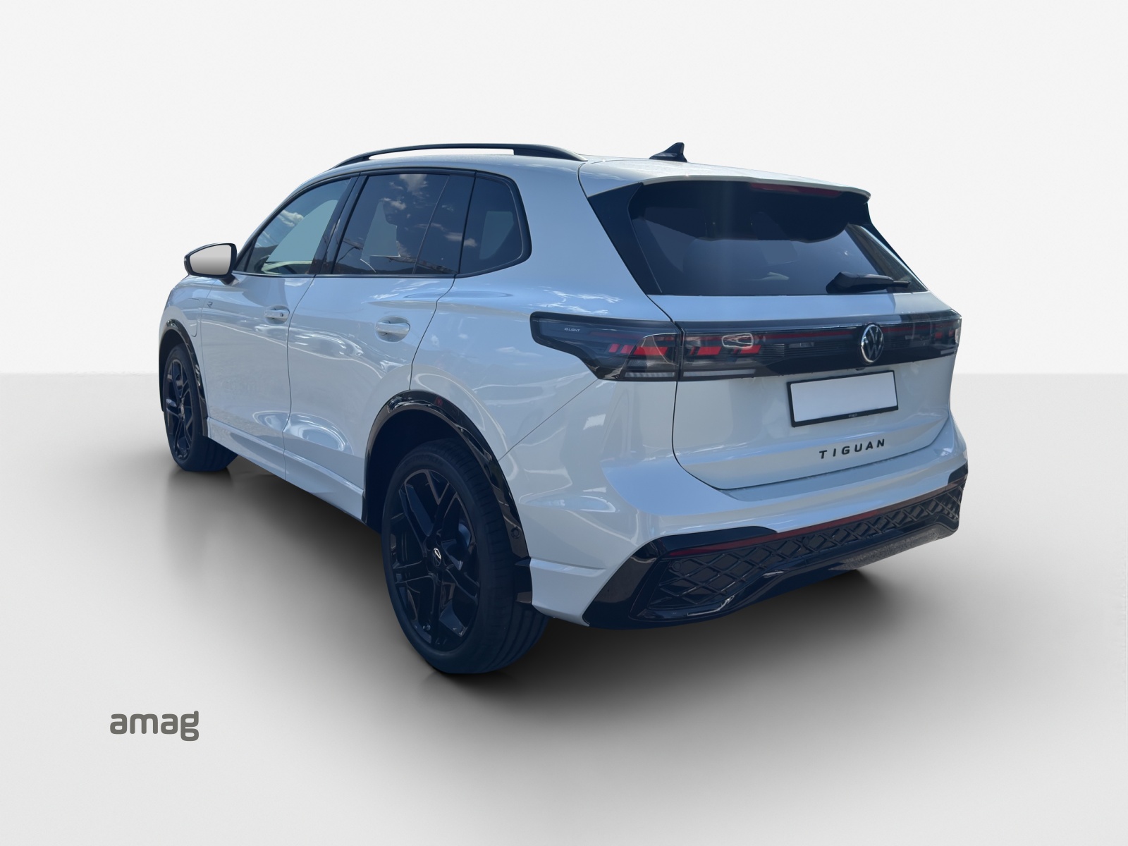 VW Tiguan 1.5 TSI evo2 eHybrid R-Line DSG-image-2