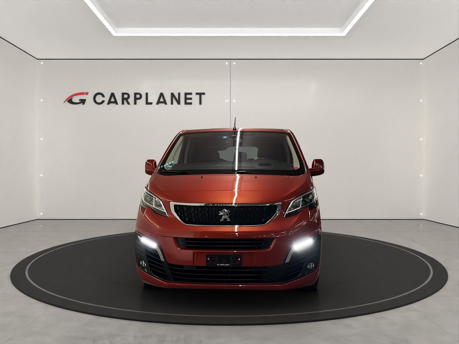PEUGEOT Traveller Standard 2.0 BlueHDi 180 Business S/S-image-1
