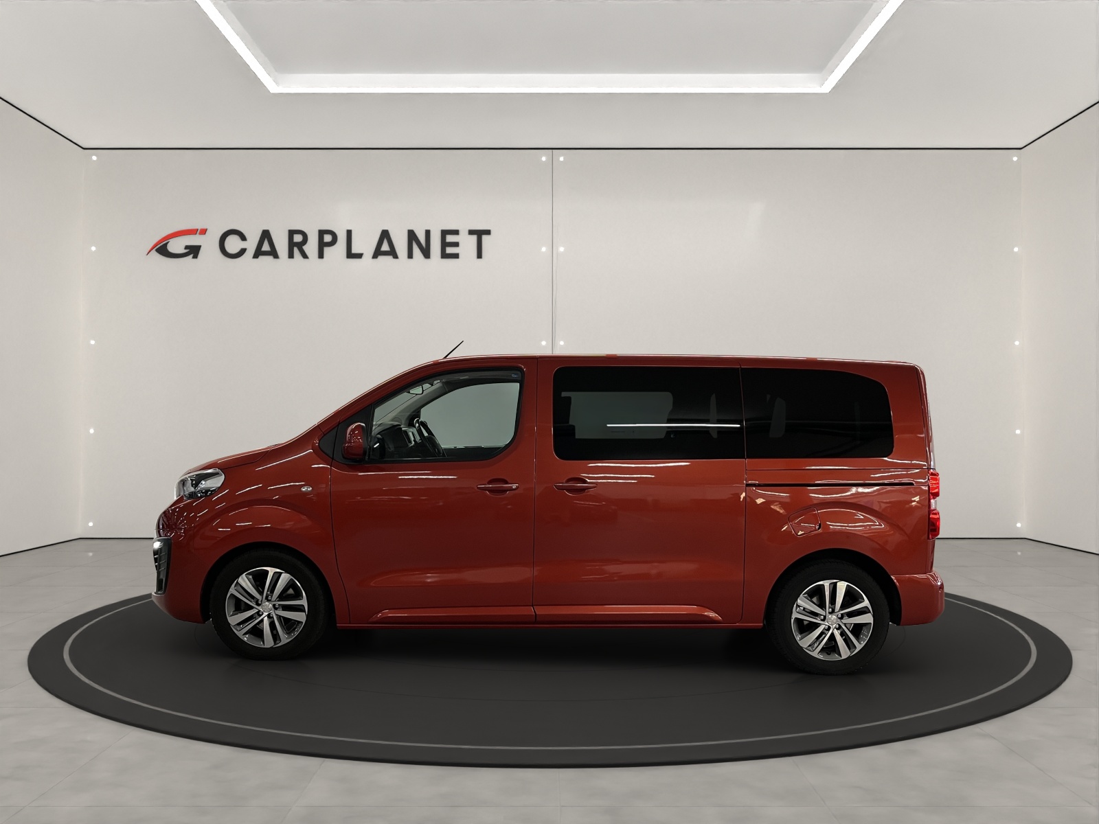 PEUGEOT Traveller Standard 2.0 BlueHDi 180 Business S/S-image-2