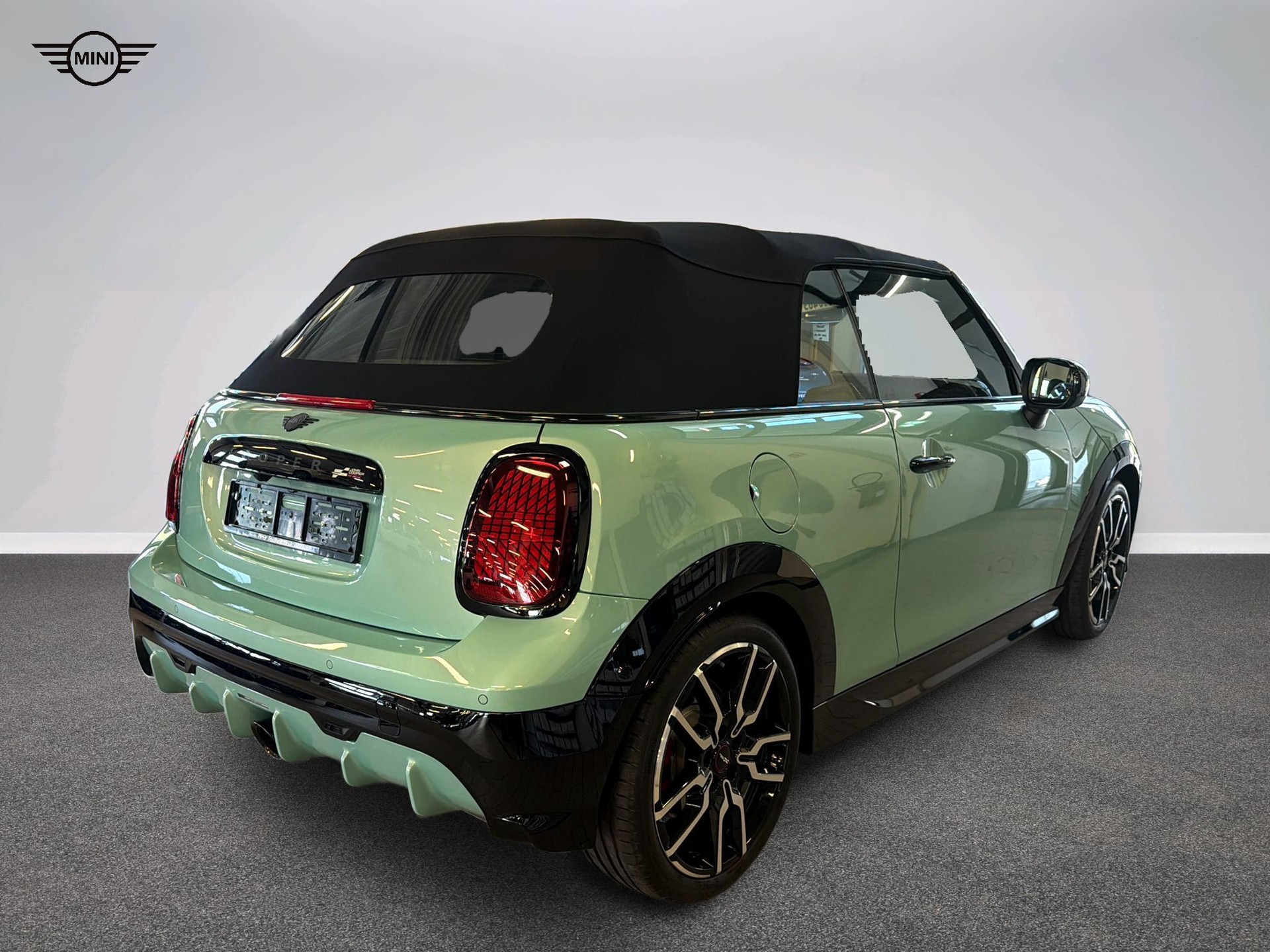 MINI John Cooper Works Cabrio-image-4