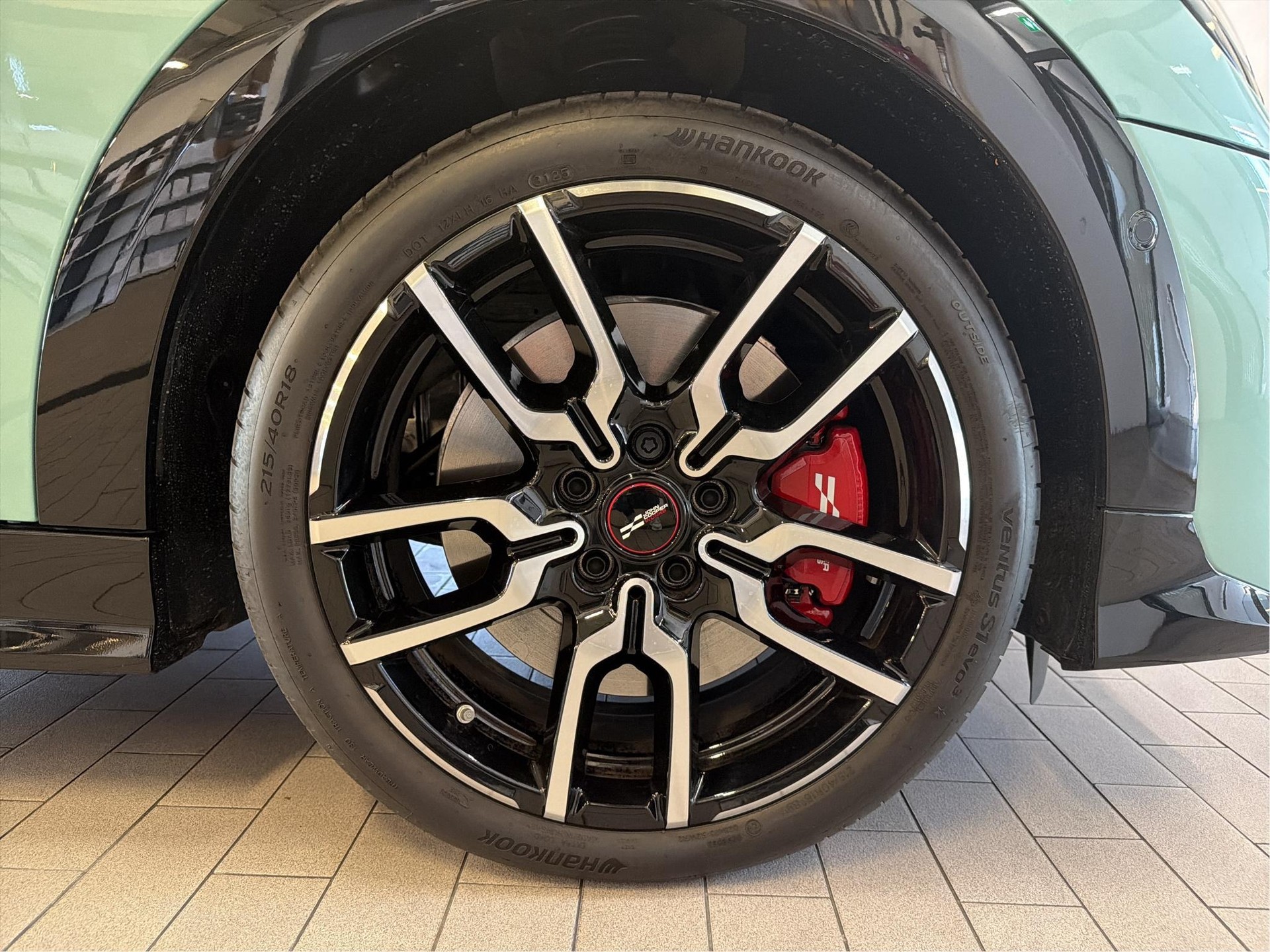 MINI John Cooper Works Cabrio-image-8