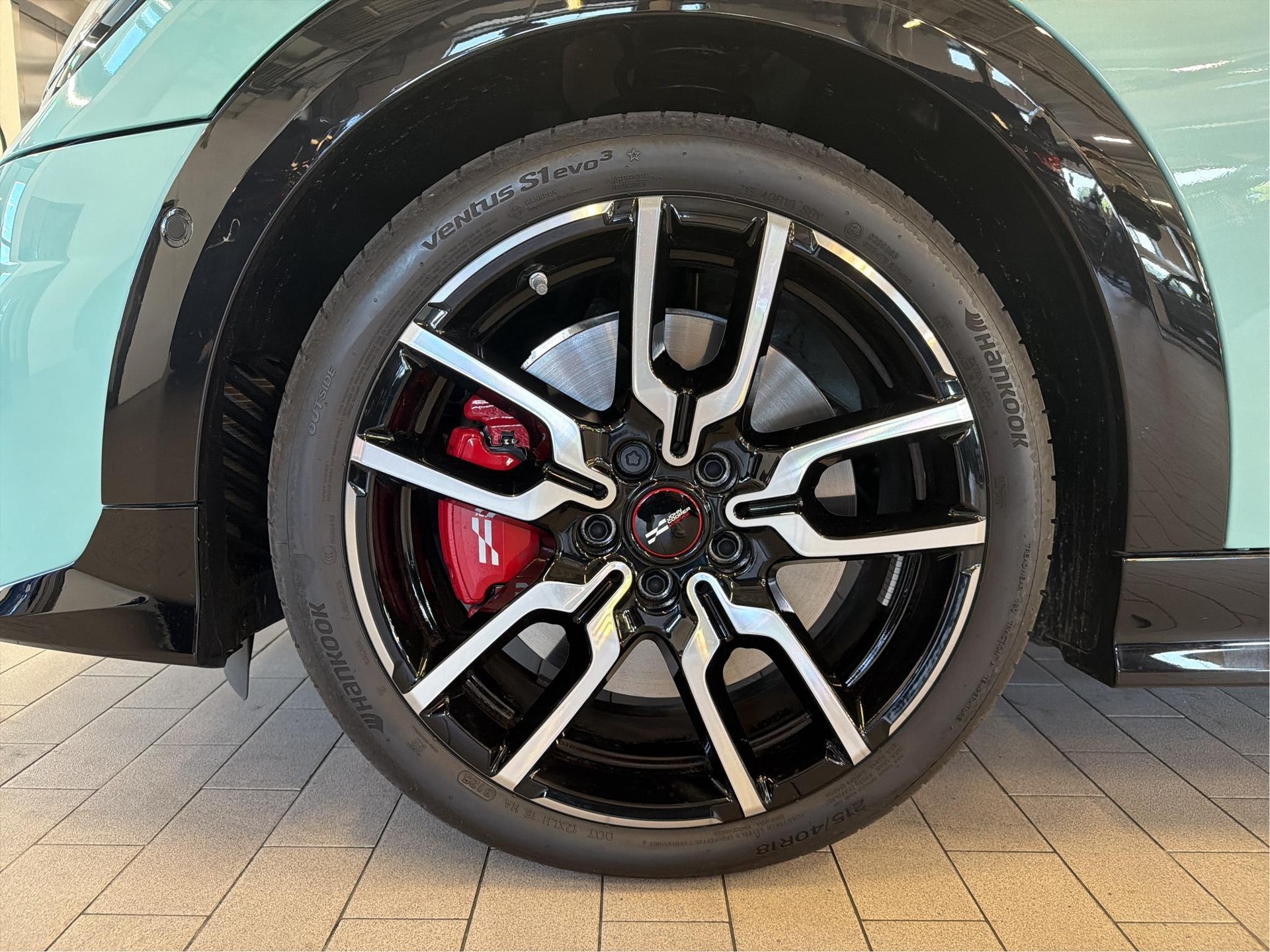 MINI John Cooper Works Cabrio-image-6