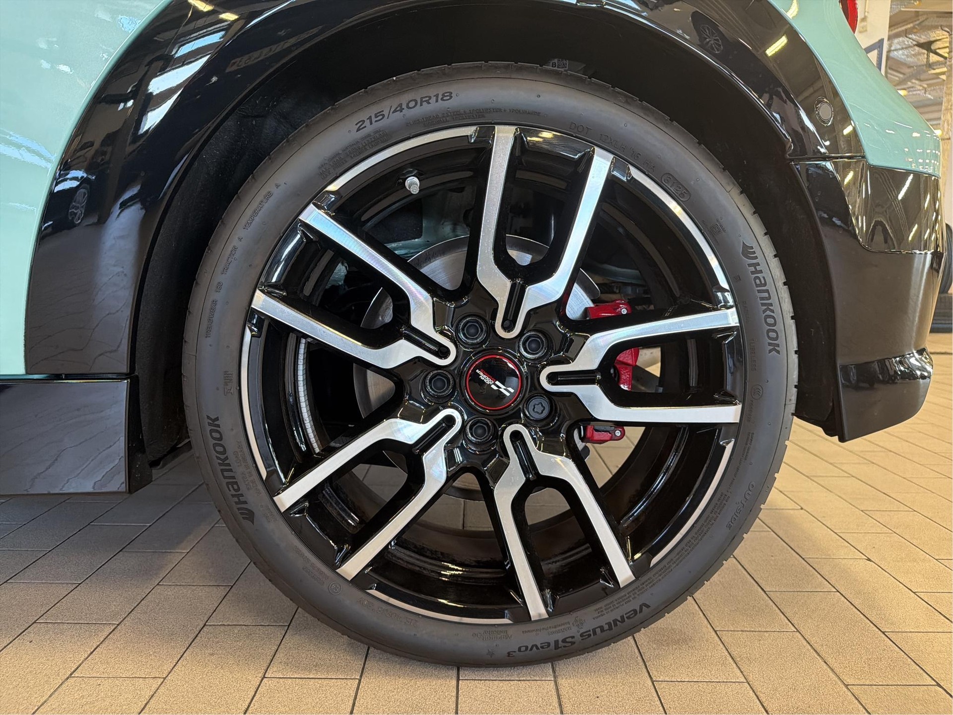 MINI John Cooper Works Cabrio-image-9
