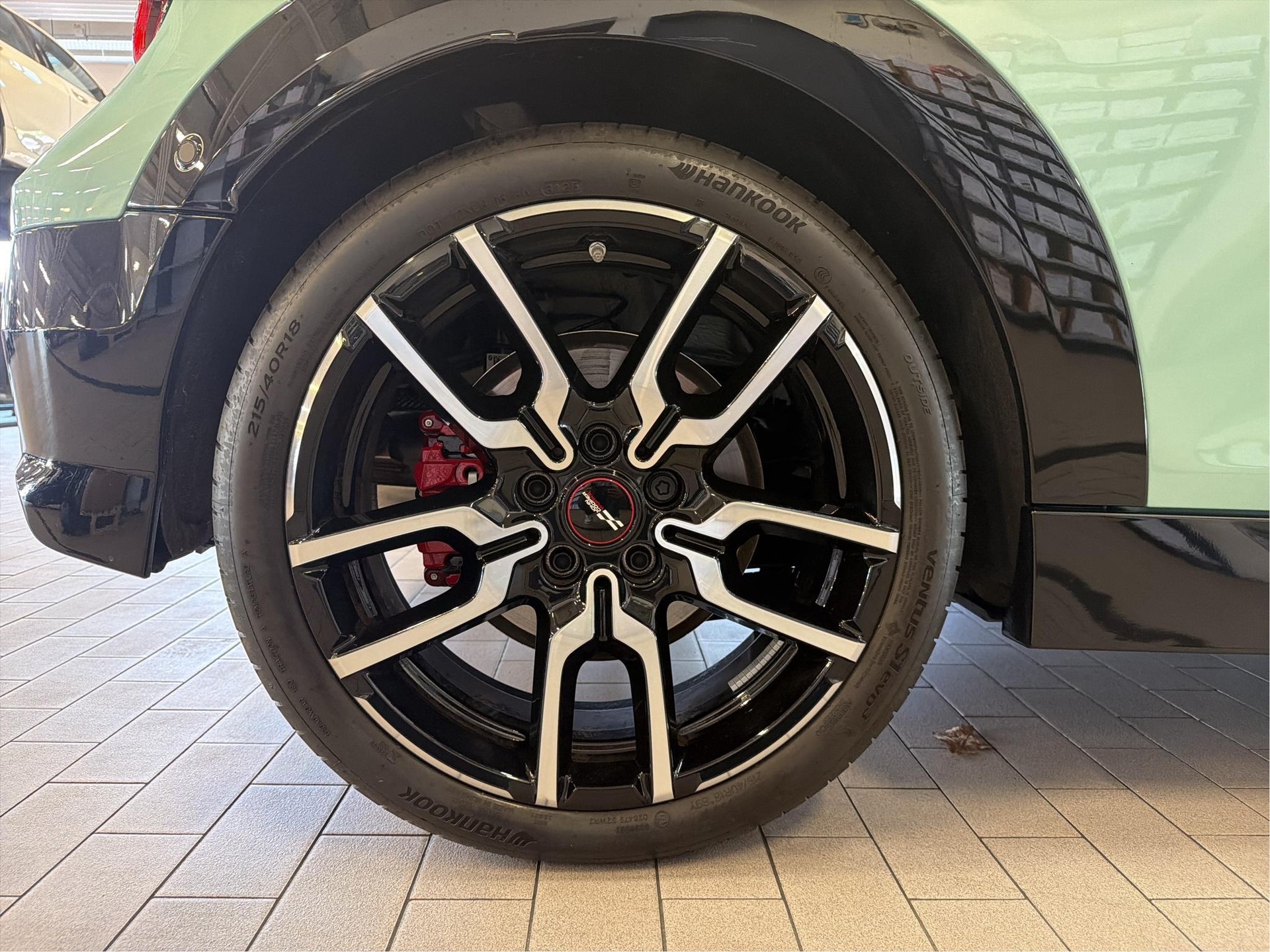 MINI John Cooper Works Cabrio-image-7