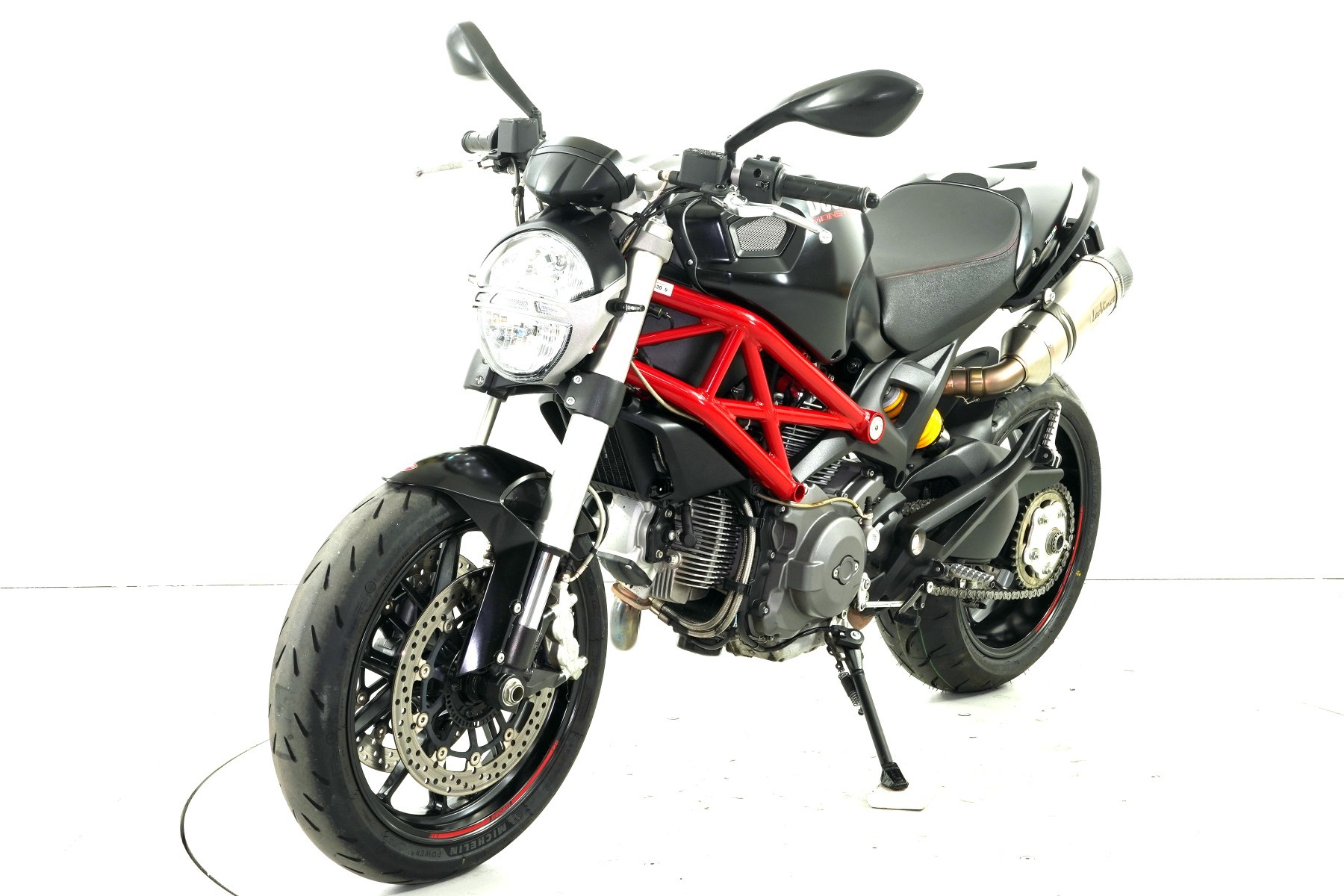 DUCATI 796 Monster ABS-showroom-element-2