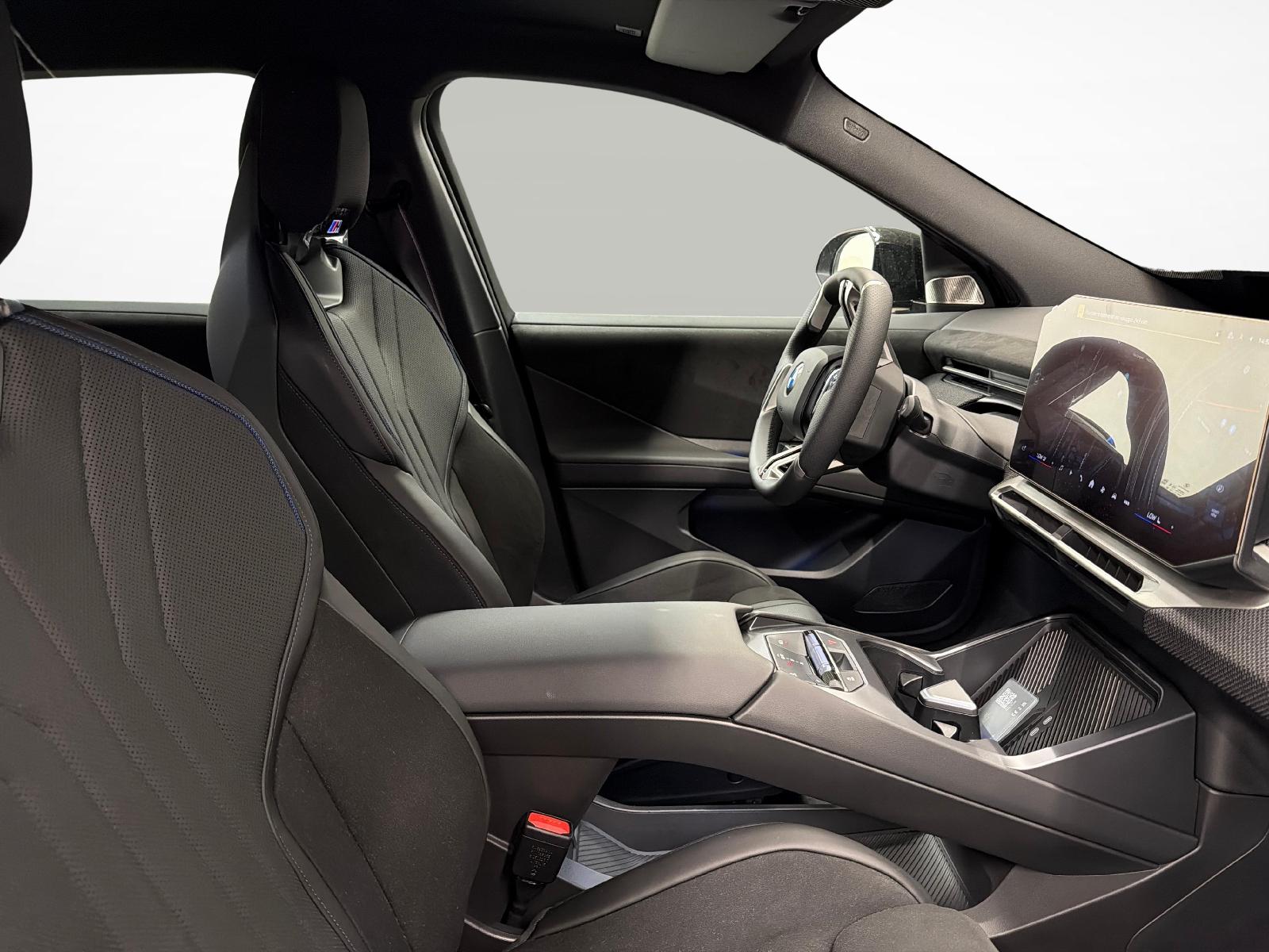 BMW iX3 50 xDrive-image-10