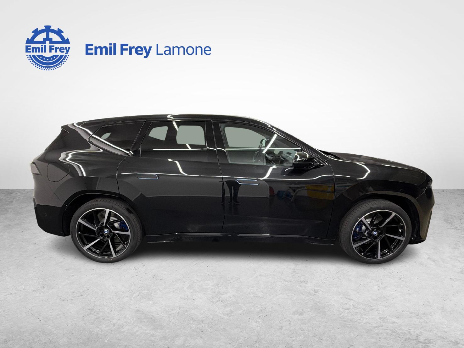 BMW iX3 50 xDrive-image-5