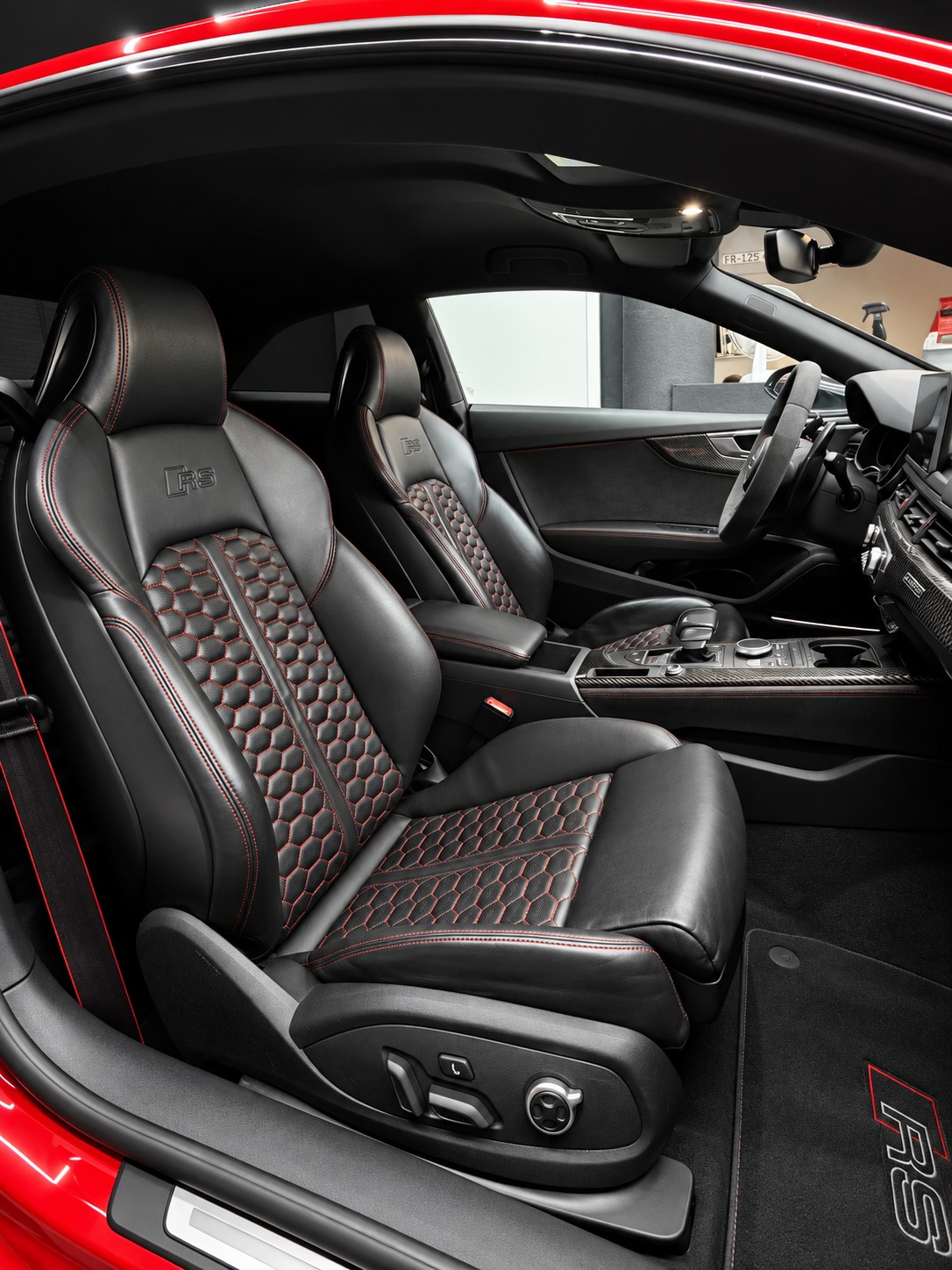 AUDI RS5 Coupé 2.9 TFSI quattro tiptronic-image-16