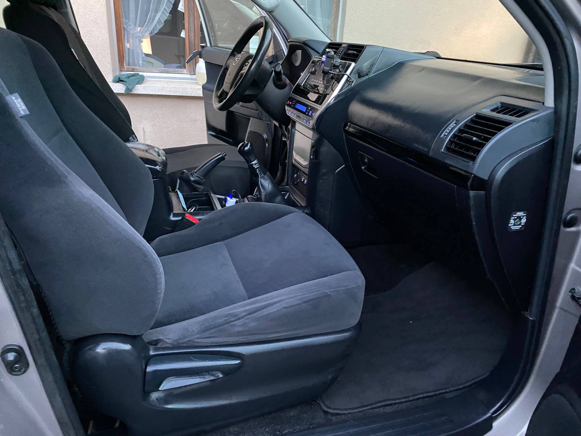 TOYOTA Land Cruiser 2.8TD Active-image-4