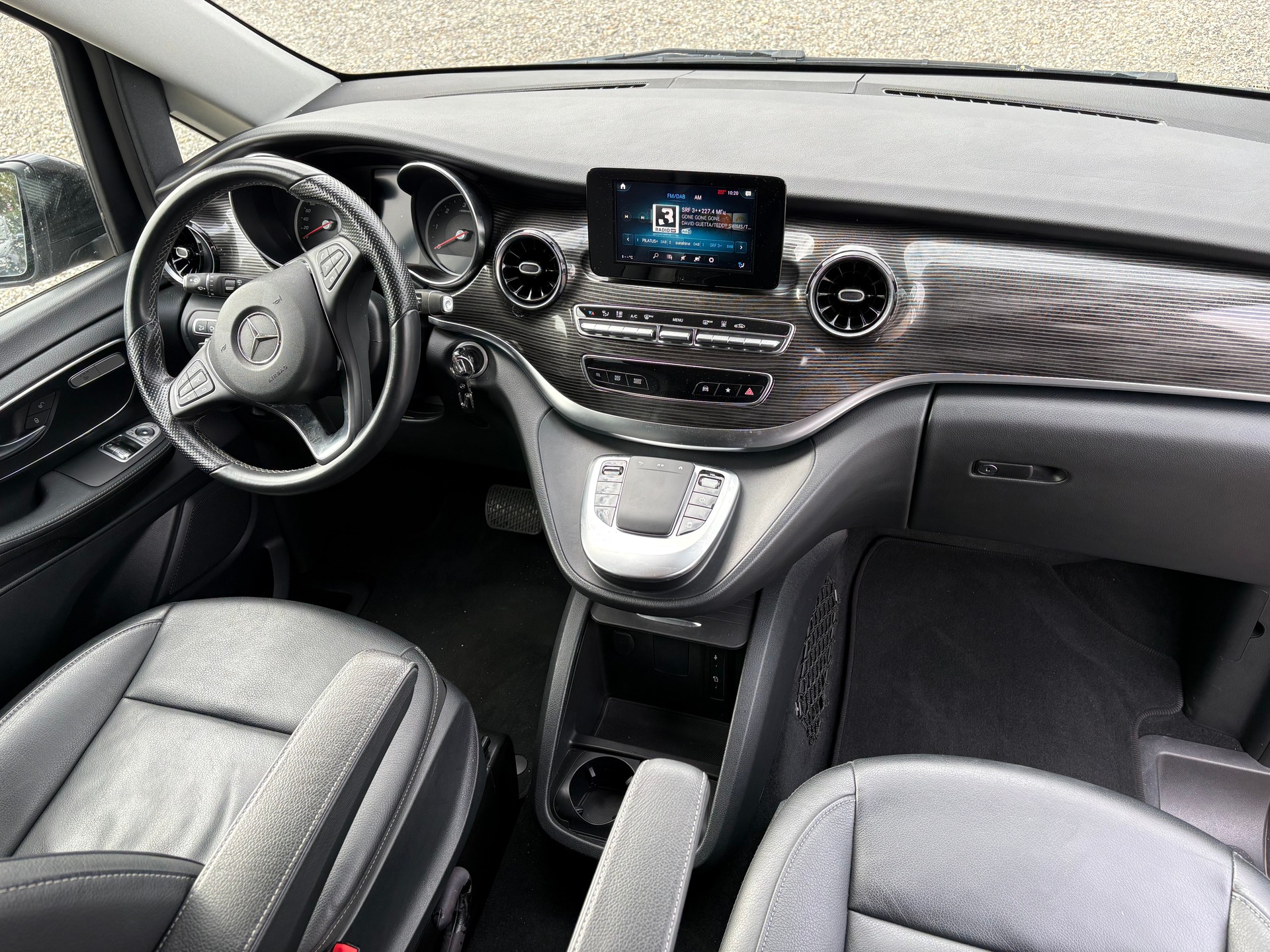 MERCEDES-BENZ V 300 d lang Avantgarde 4Matic 9G-Tronic-image-7