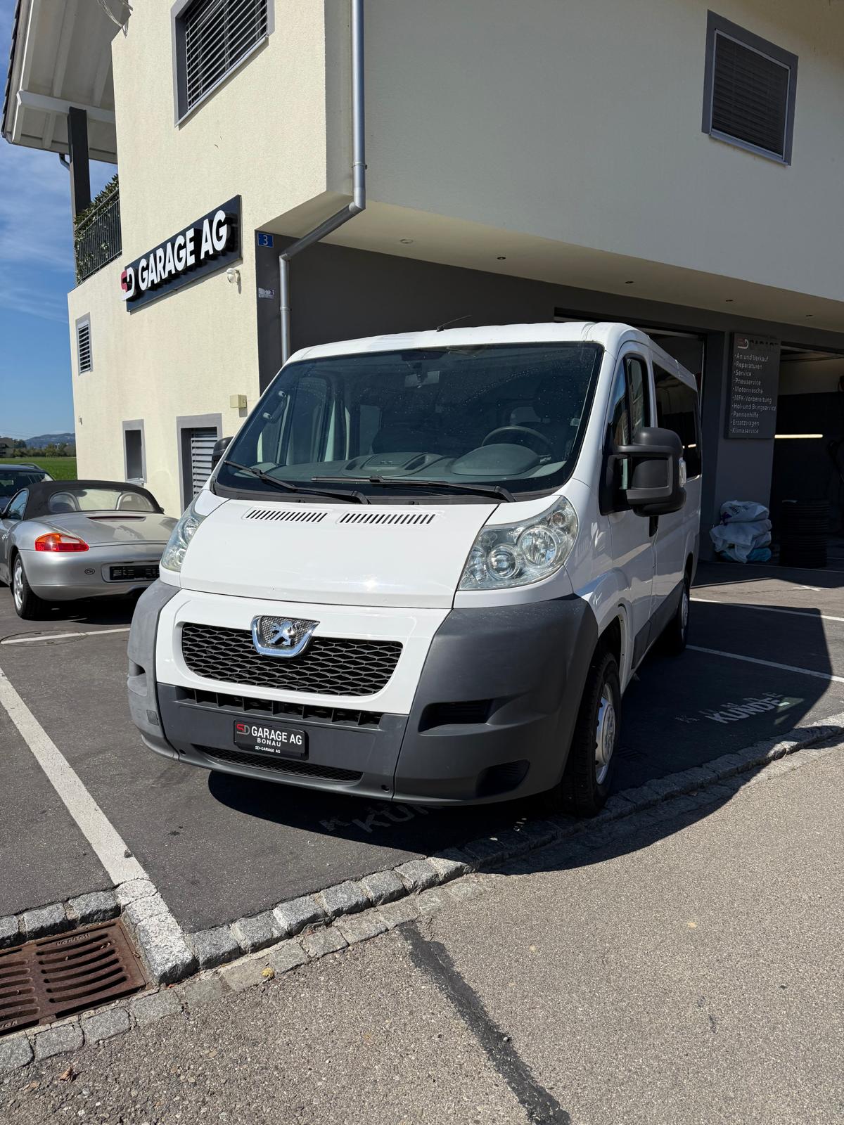 PEUGEOT Boxer 2.2 HDI 333 L2H2 9-Plätz-image-2