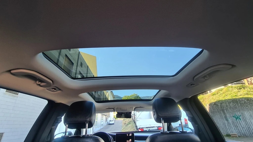 MERCEDES-BENZ GLC 300 e 4Matic 9G-Tronic ** NP 74'900.– ** Voll-Leder ** Panorama ** 360° ** Memory ** Navi **-image-19