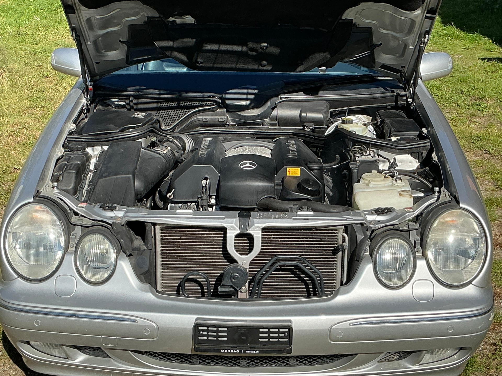 MERCEDES-BENZ E 320 V6 4Matic-image-18