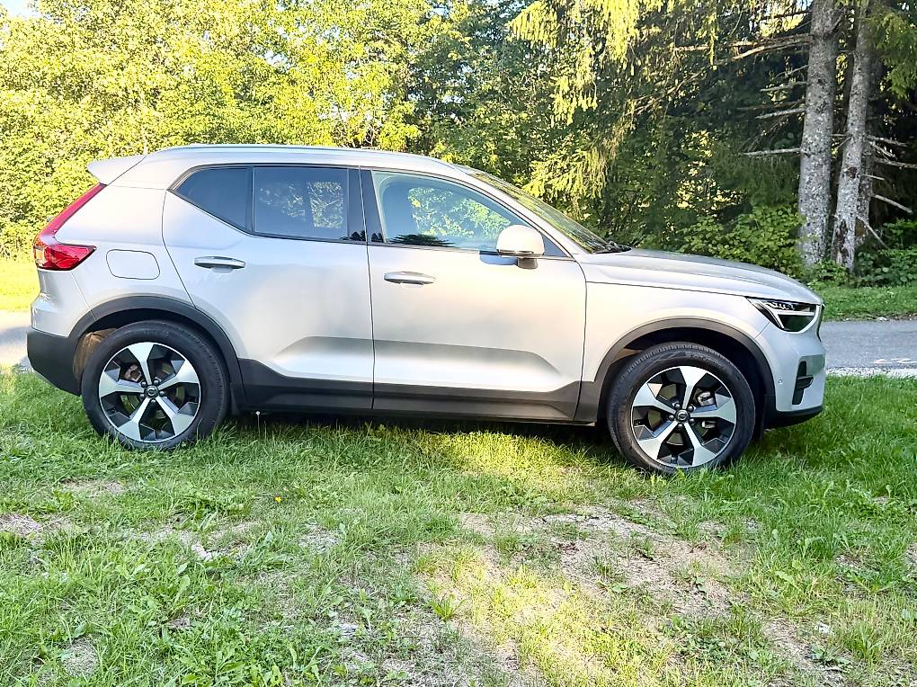 VOLVO XC40-image-4