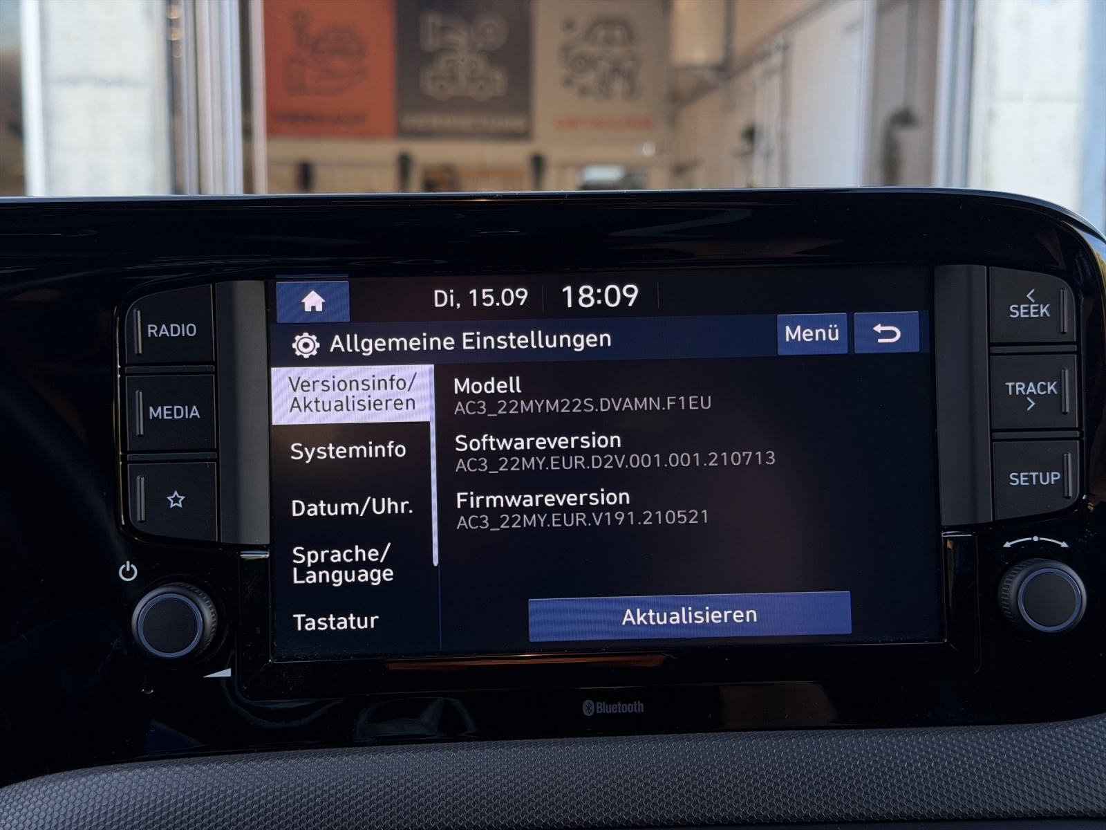 HYUNDAI i10 1.2 Amplia Automat-image-26