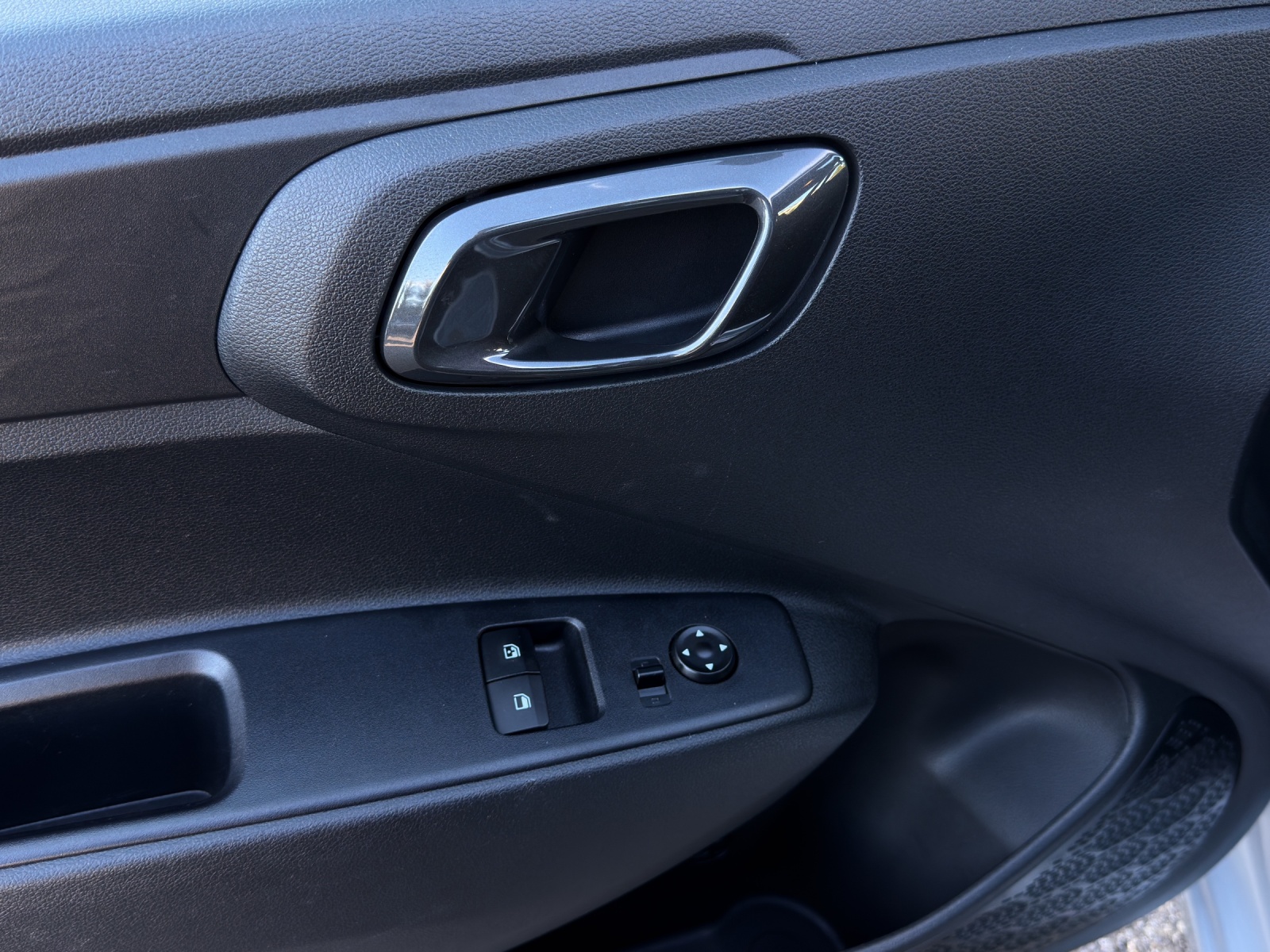 HYUNDAI i10 1.2 Amplia Automat-image-17