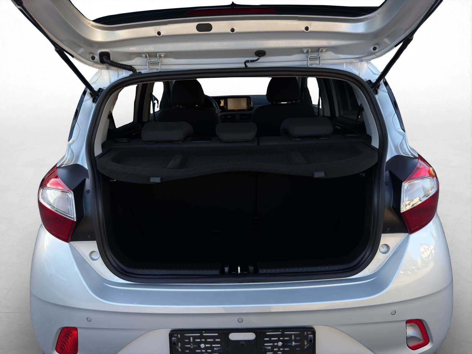 HYUNDAI i10 1.2 Amplia Automat-image-14