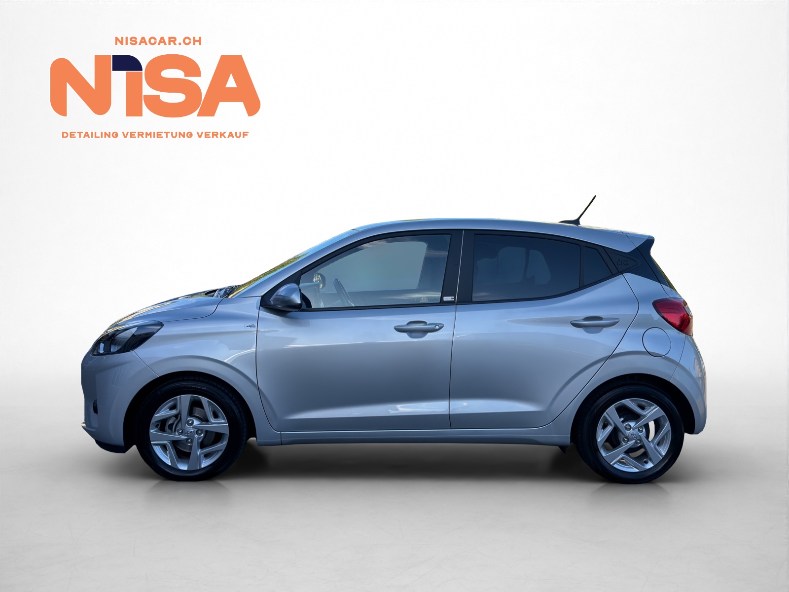 HYUNDAI i10 1.2 Amplia Automat-image-3