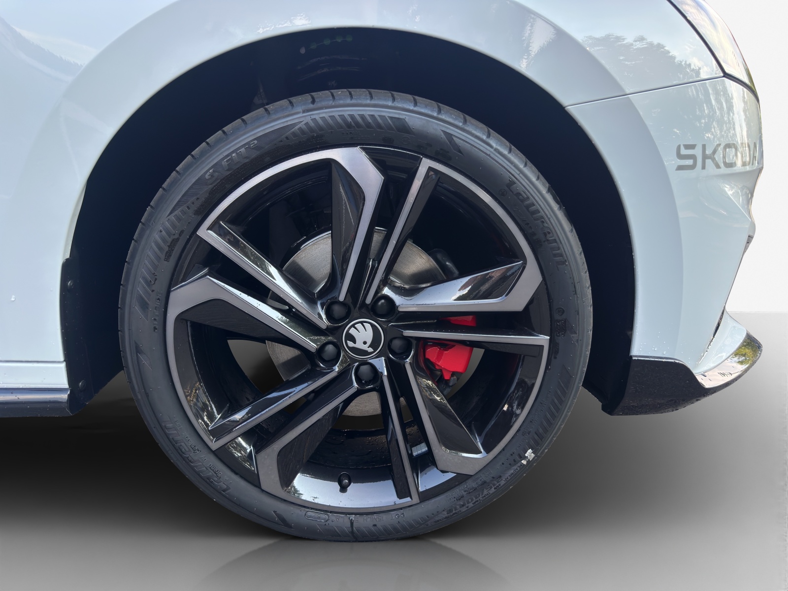 SKODA Fabia 1.5 TSI Motorsport DSG-image-15