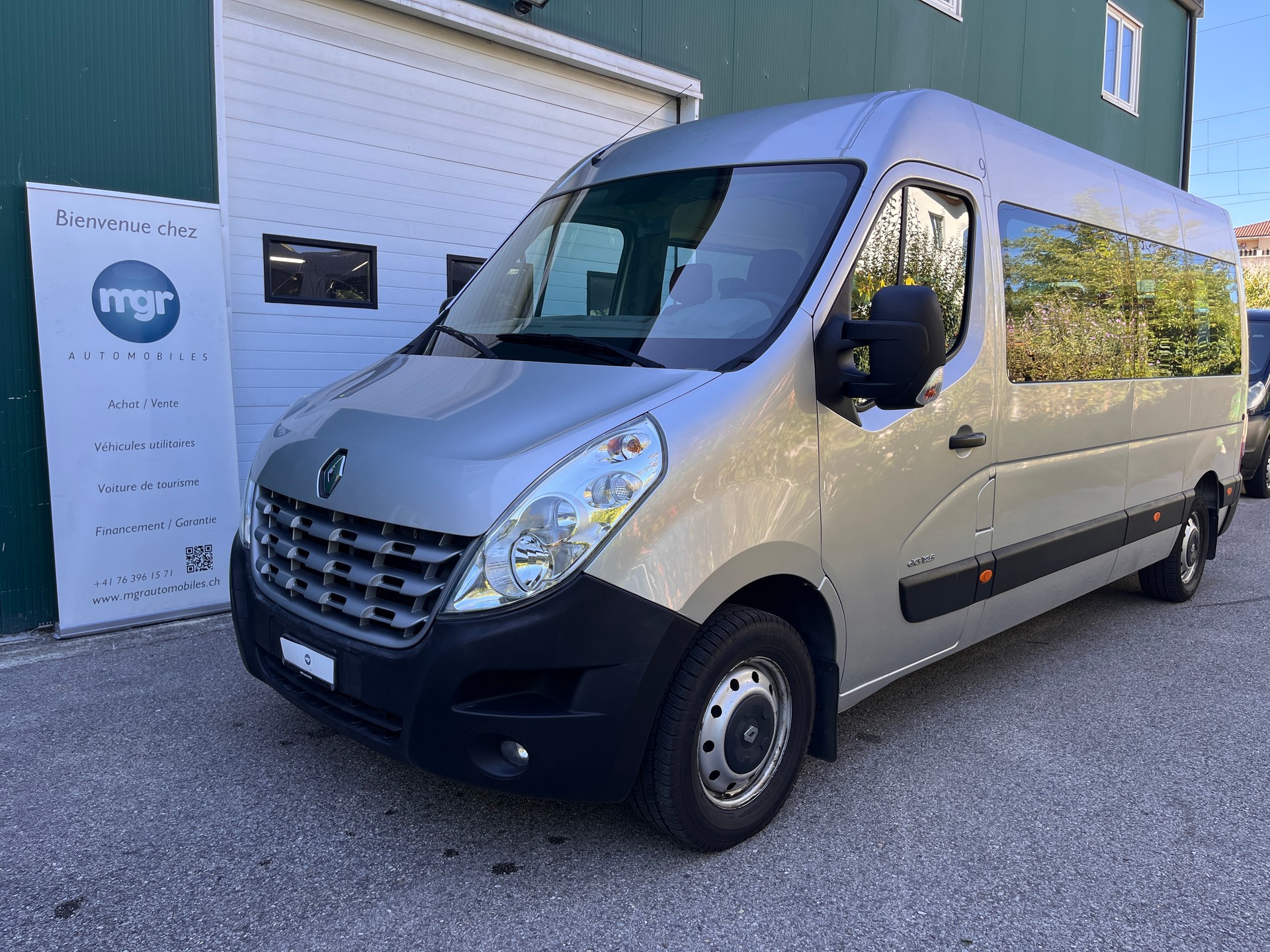 RENAULT Master T39 2.3dCi Minibus 14 L3H2-image-1
