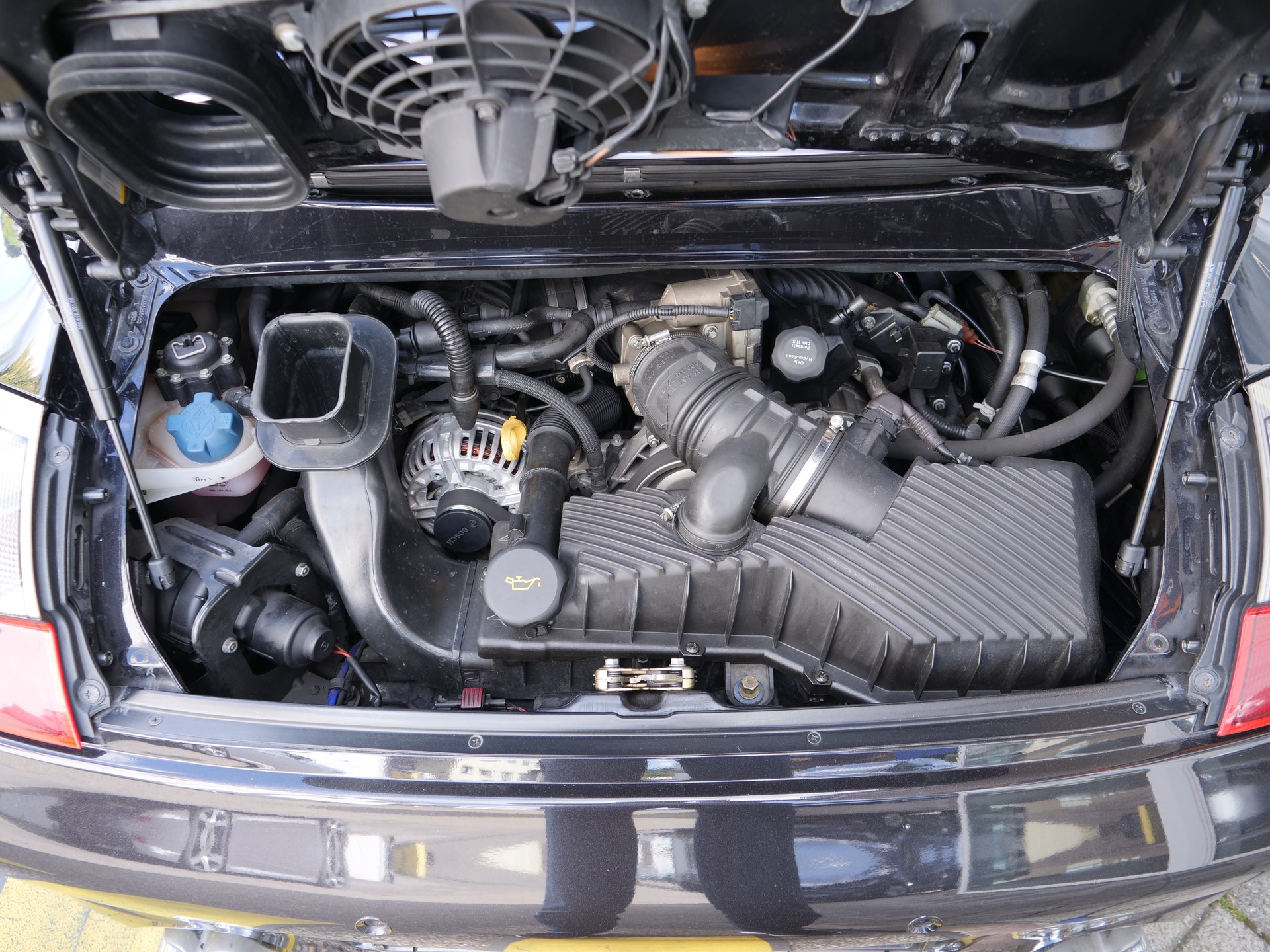 PORSCHE 911 Carrera 4 S Cabrio-image-16