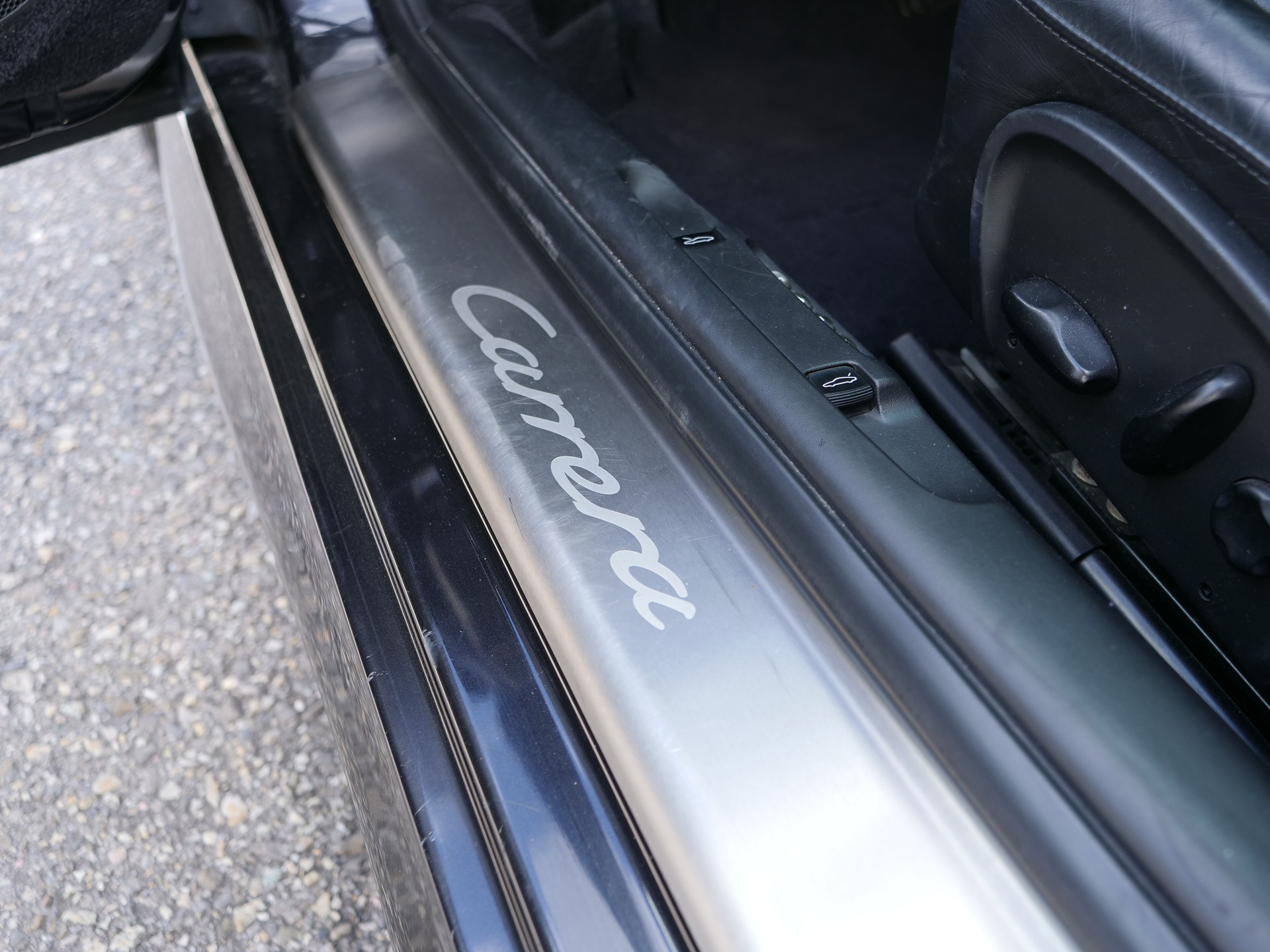 PORSCHE 911 Carrera 4 S Cabrio-image-15