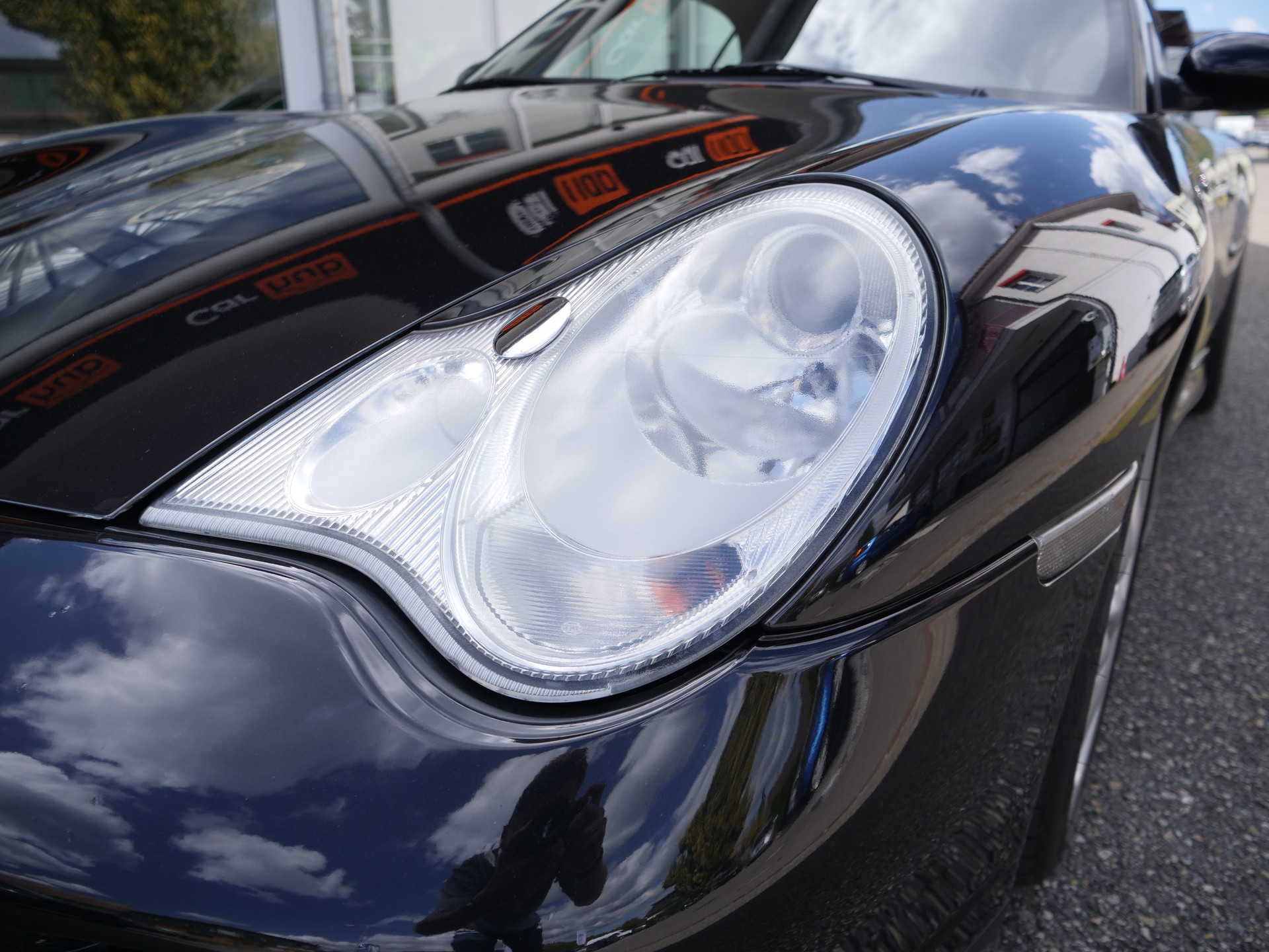 PORSCHE 911 Carrera 4 S Cabrio-image-17