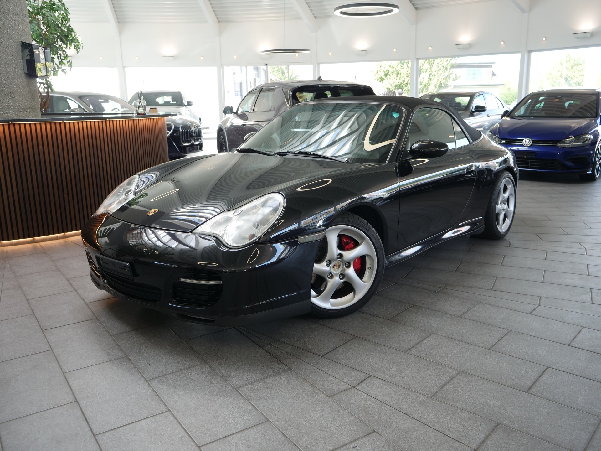 PORSCHE 911 Carrera 4 S Cabrio-image-1