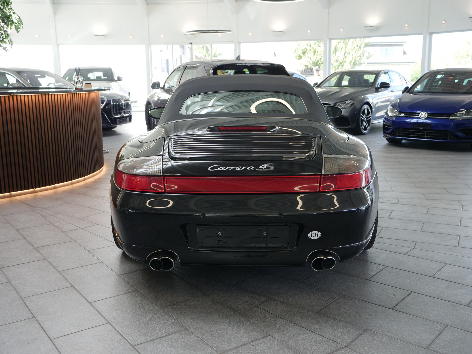 PORSCHE 911 Carrera 4 S Cabrio-image-6