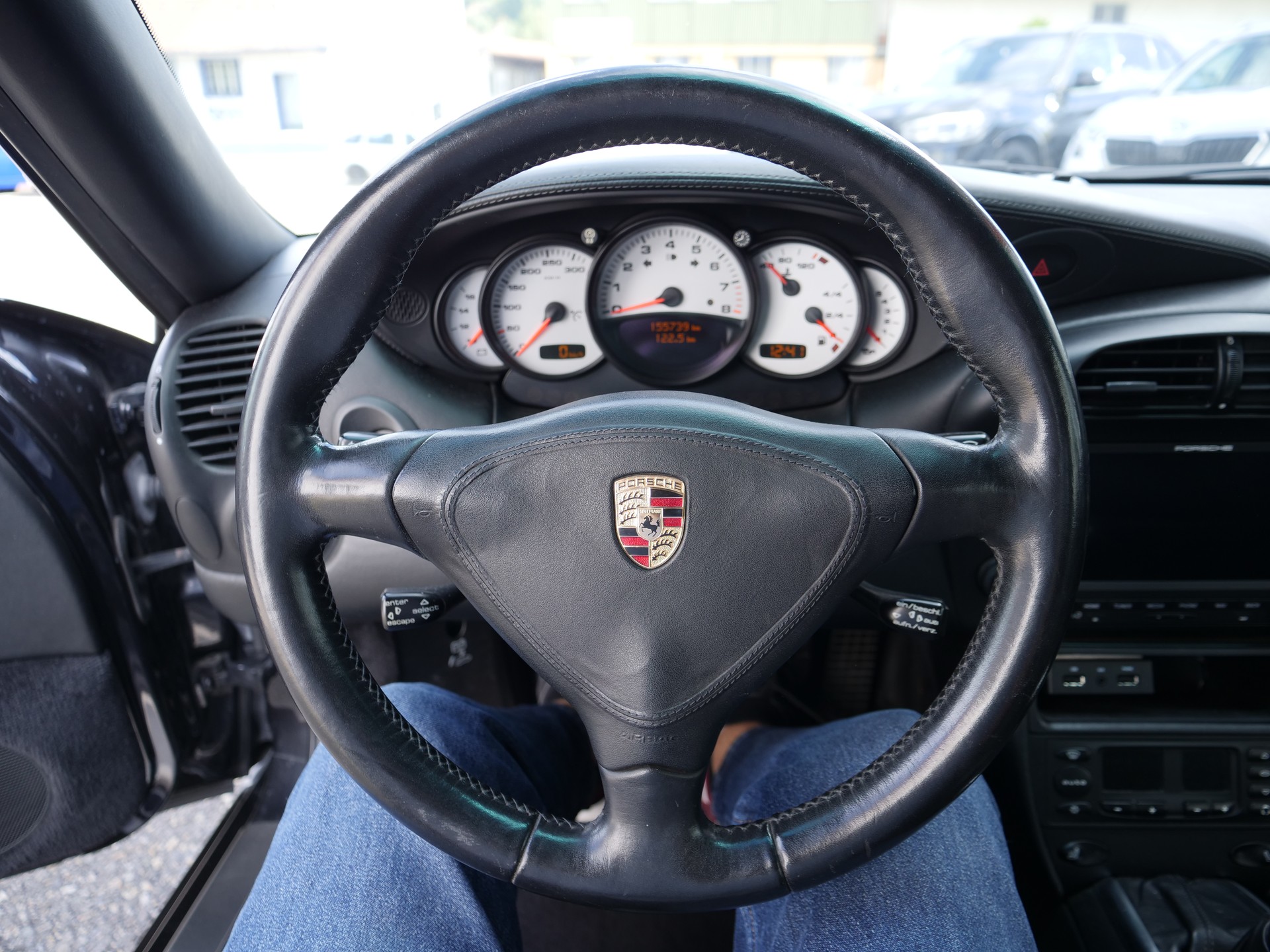 PORSCHE 911 Carrera 4 S Cabrio-image-11
